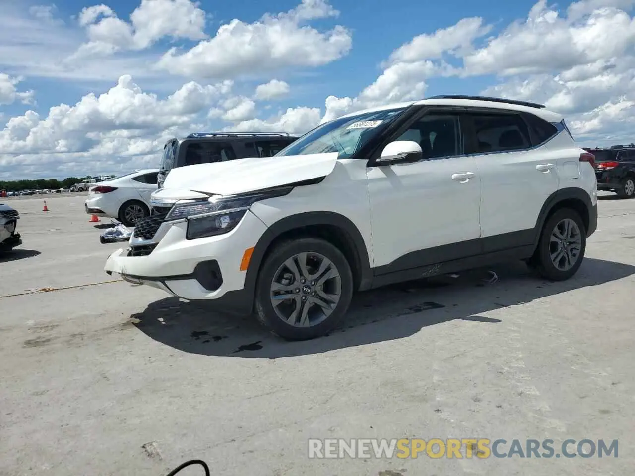 1 Фотография поврежденного автомобиля KNDEU2AA3M7215639 KIA SELTOS 2021