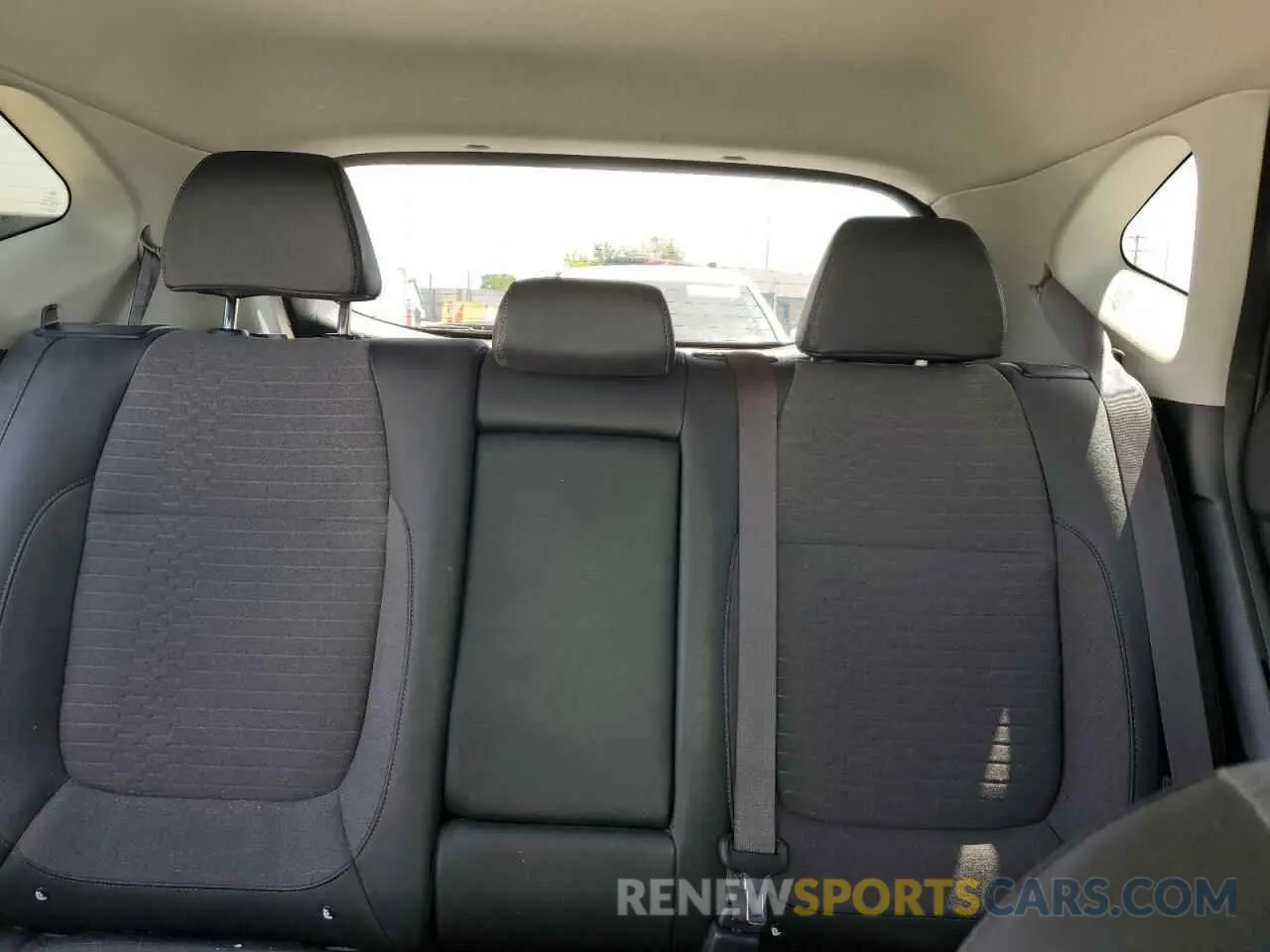 10 Photograph of a damaged car KNDEU2AA5M7075898 KIA SELTOS 2021