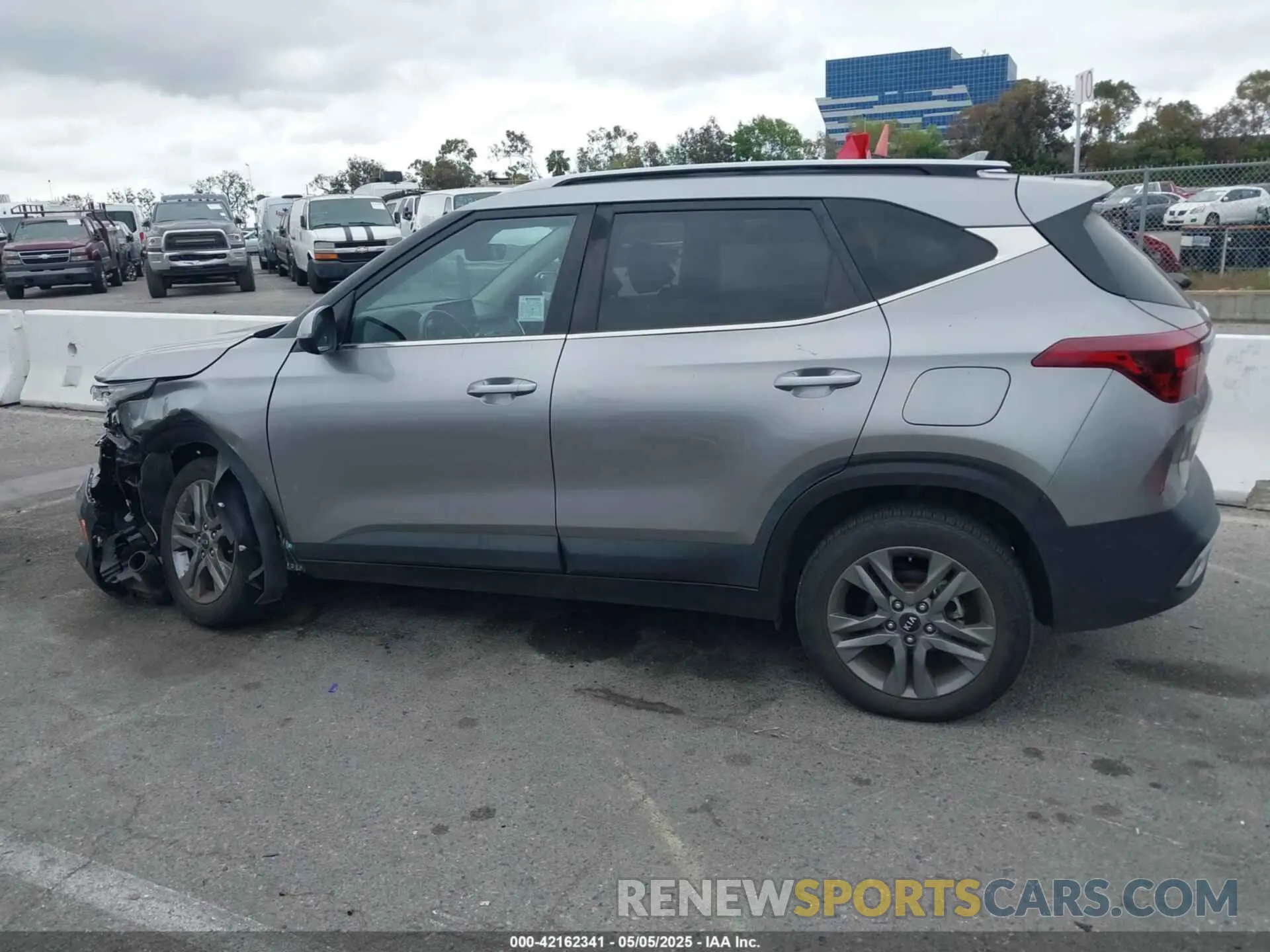 14 Фотография поврежденного автомобиля KNDEU2AA5M7218624 KIA SELTOS 2021