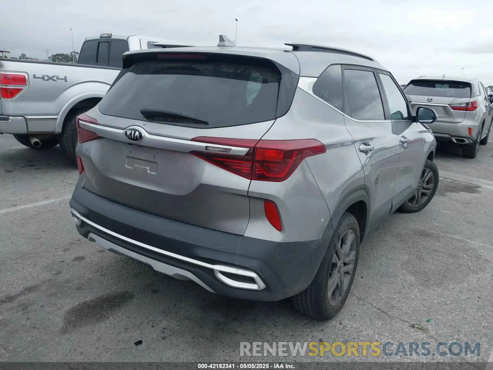 4 Фотография поврежденного автомобиля KNDEU2AA5M7218624 KIA SELTOS 2021