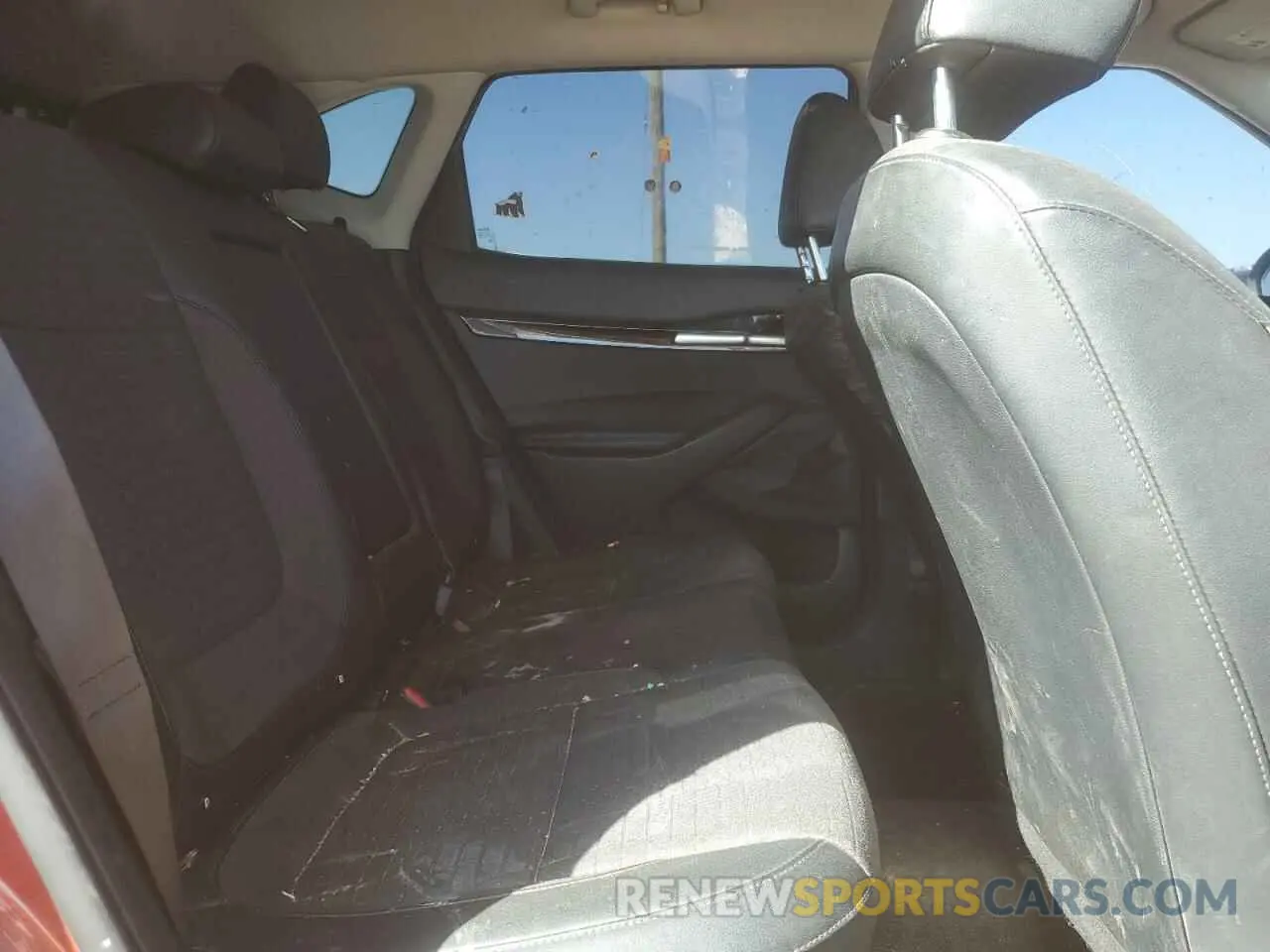 11 Photograph of a damaged car KNDEU2AA6M7100131 KIA SELTOS 2021