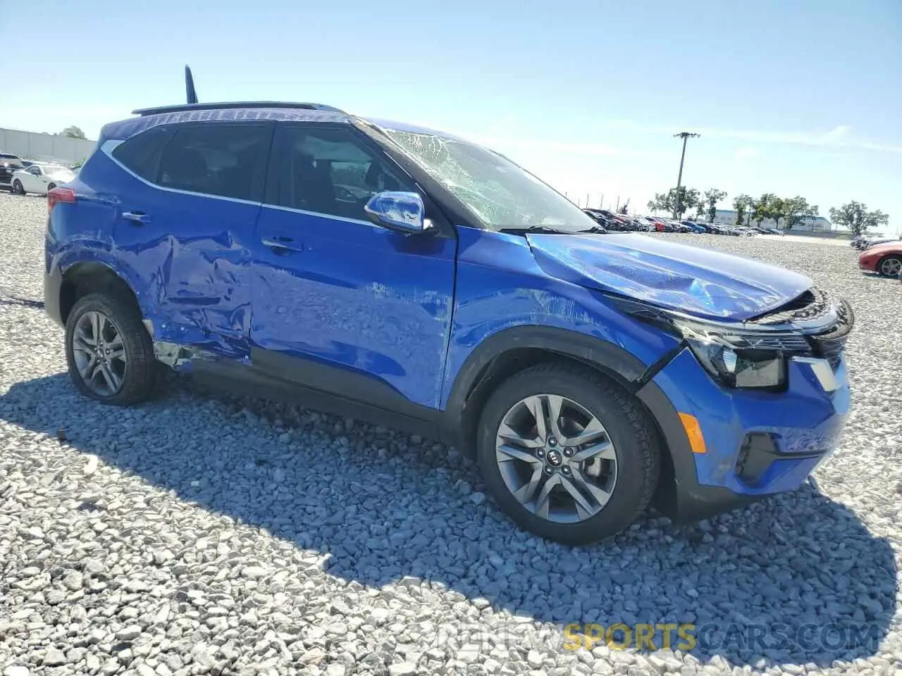 4 Фотография поврежденного автомобиля KNDEU2AA8M7081307 KIA SELTOS 2021