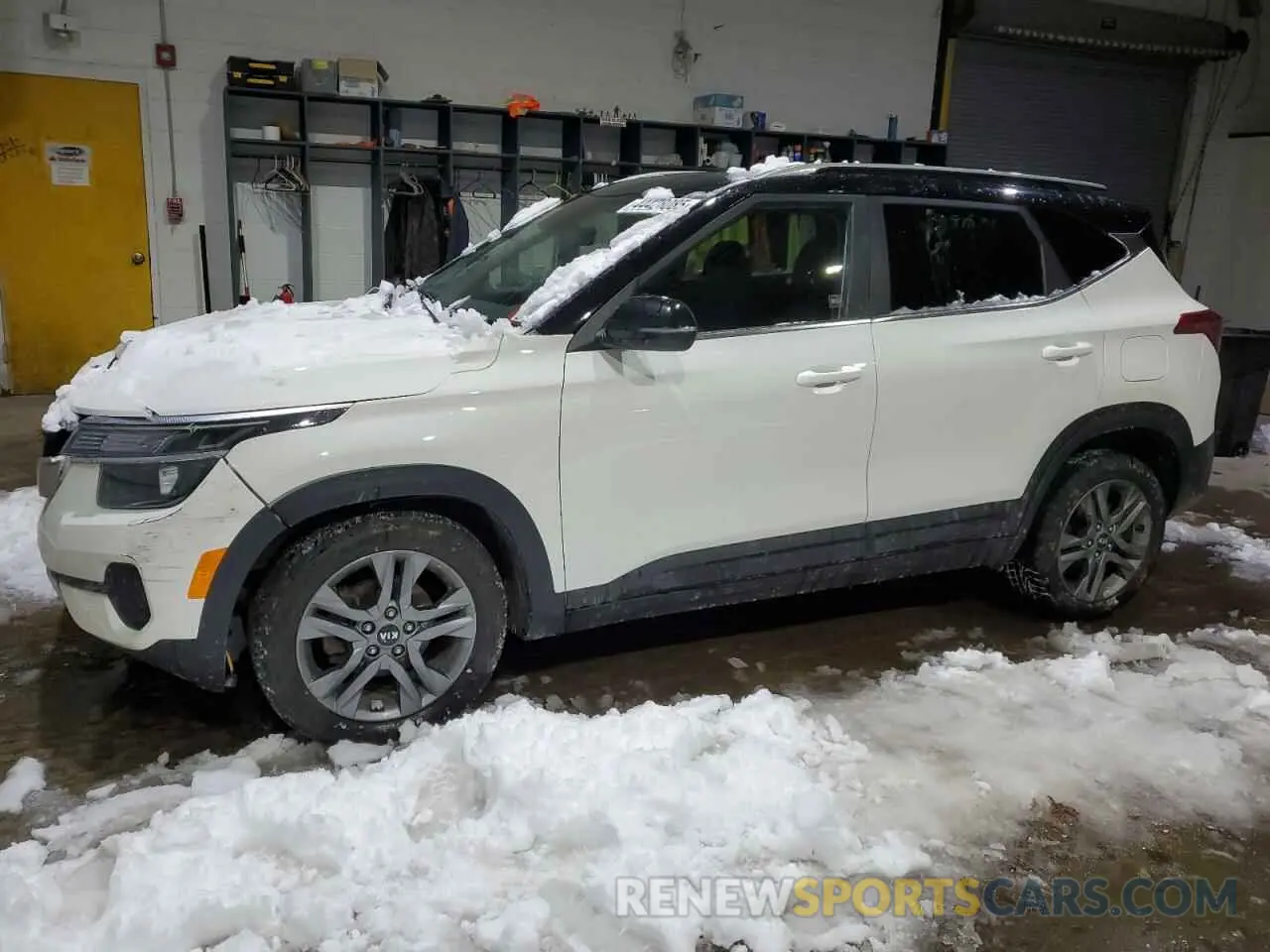 1 Photograph of a damaged car KNDEU2AA9M7050549 KIA SELTOS 2021
