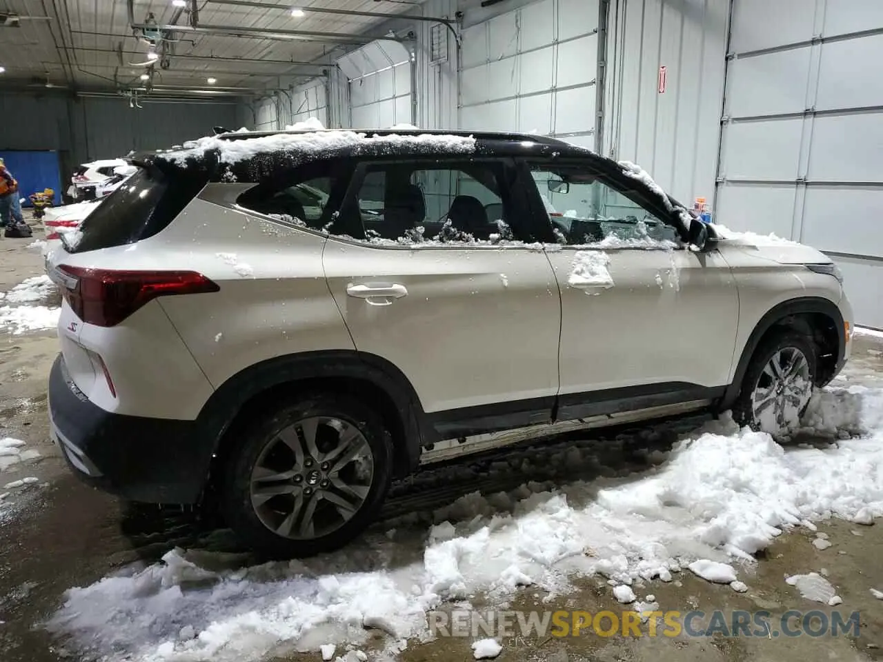 3 Photograph of a damaged car KNDEU2AA9M7050549 KIA SELTOS 2021