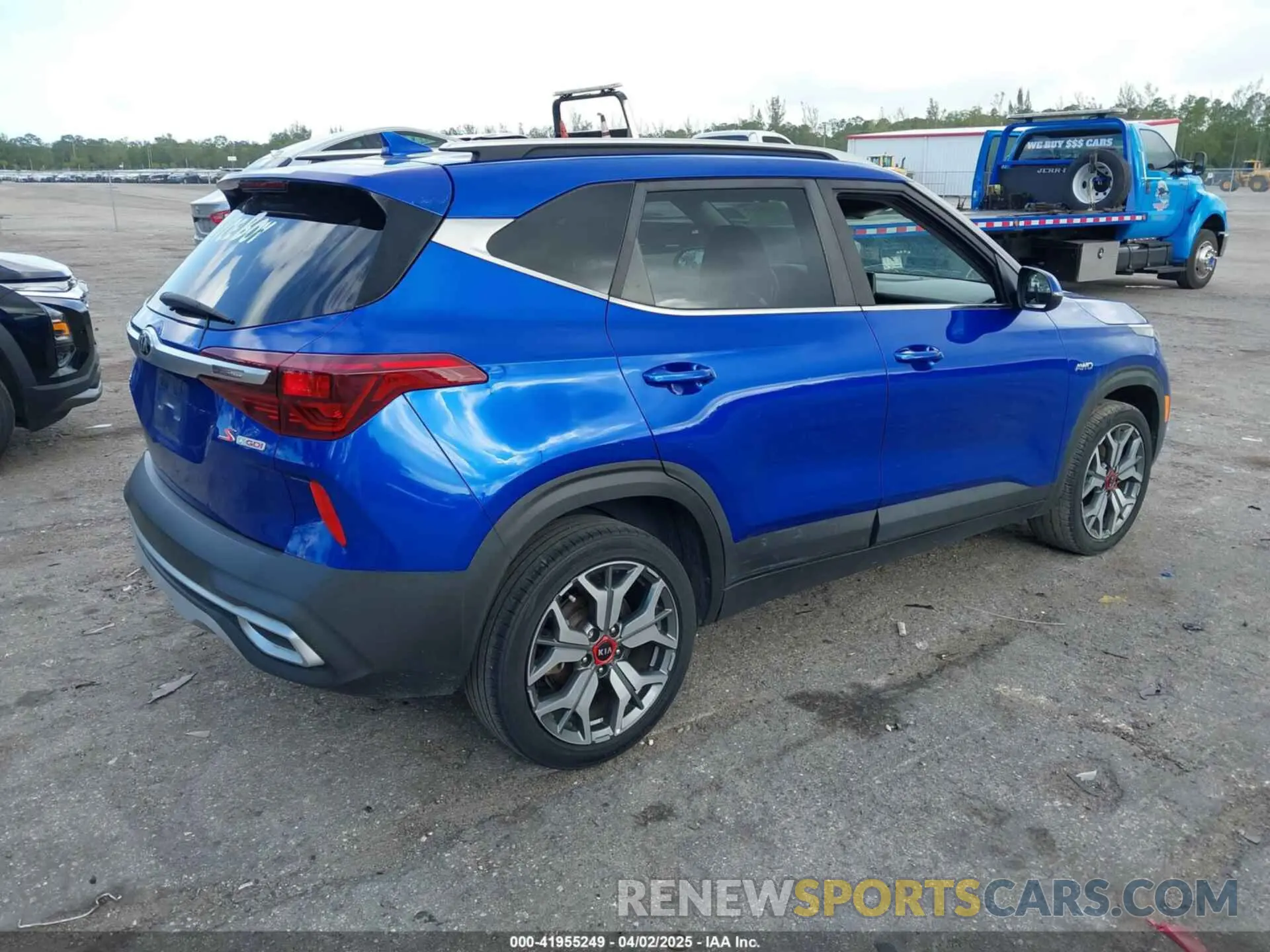 4 Фотография поврежденного автомобиля KNDEUCA22M7040122 KIA SELTOS 2021