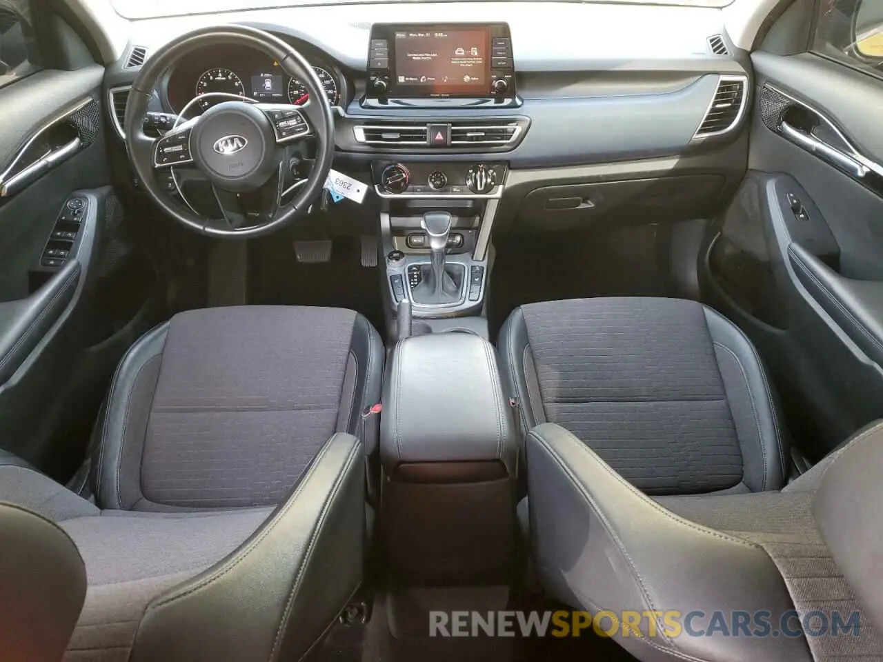 8 Фотография поврежденного автомобиля KNDEUCA26M7145942 KIA SELTOS 2021