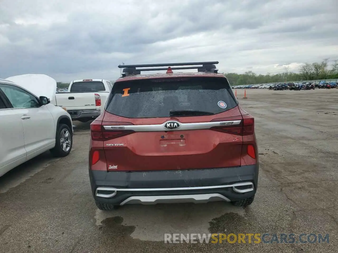 6 Photograph of a damaged car KNDEUCAA1M7116081 KIA SELTOS 2021