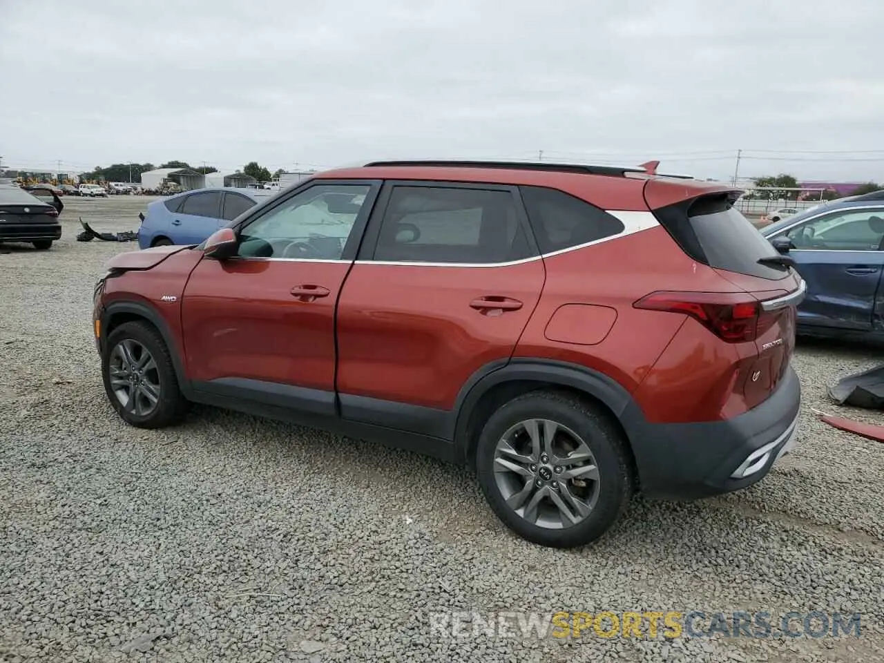 2 Photograph of a damaged car KNDEUCAA1M7222062 KIA SELTOS 2021