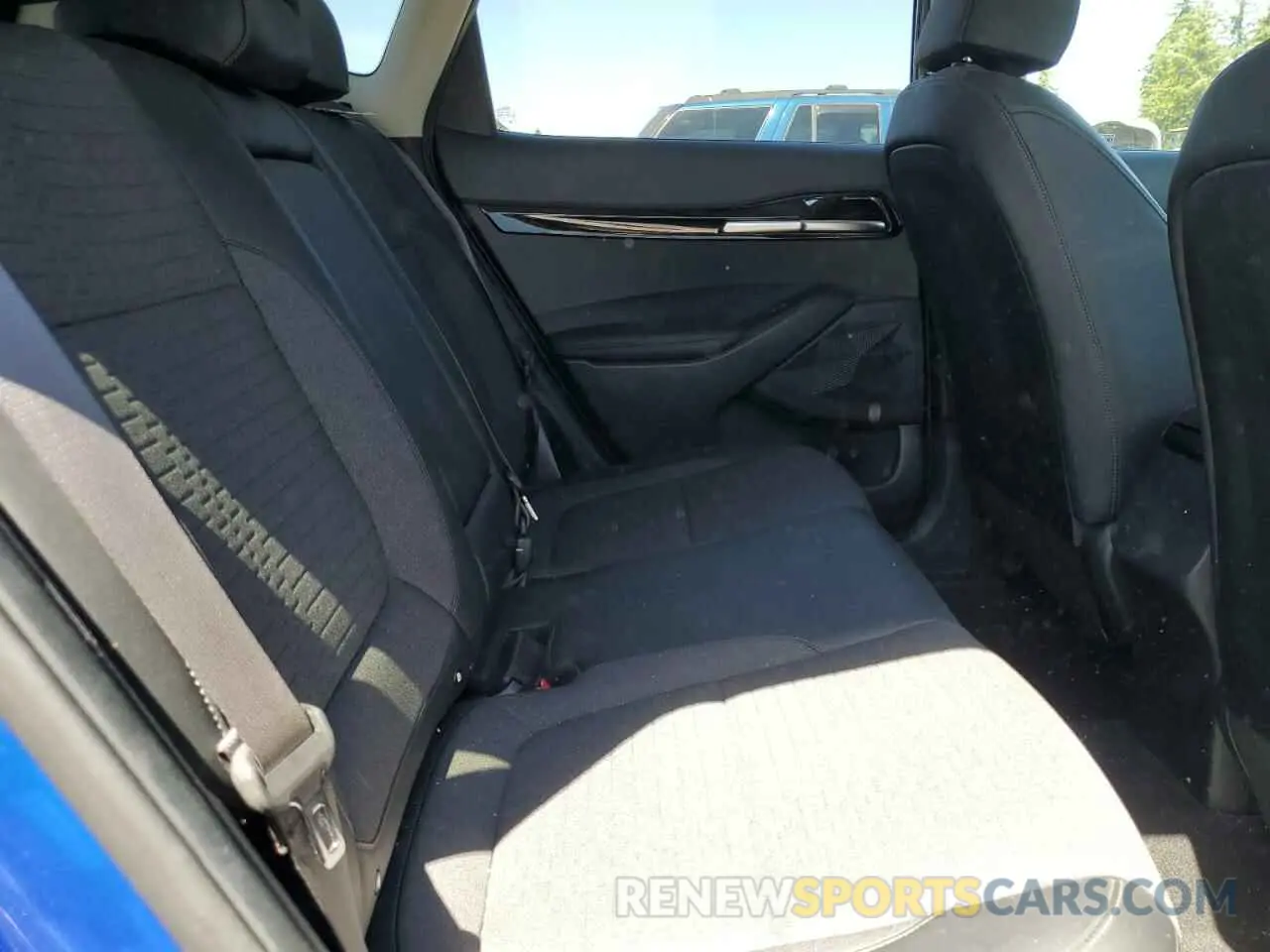 11 Photograph of a damaged car KNDEUCAA2M7156458 KIA SELTOS 2021