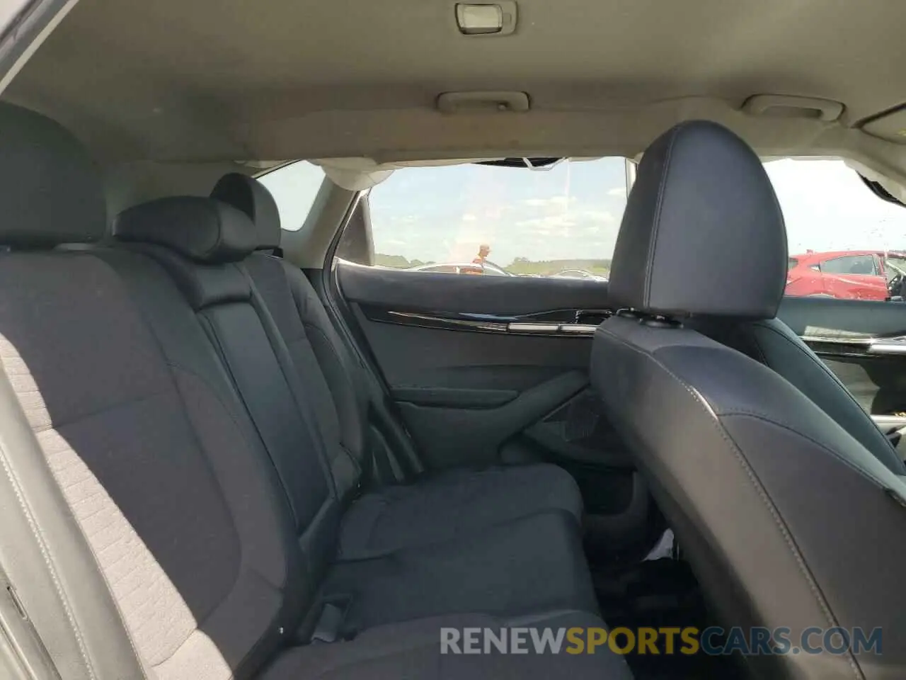 11 Photograph of a damaged car KNDEUCAA2M7206078 KIA SELTOS 2021