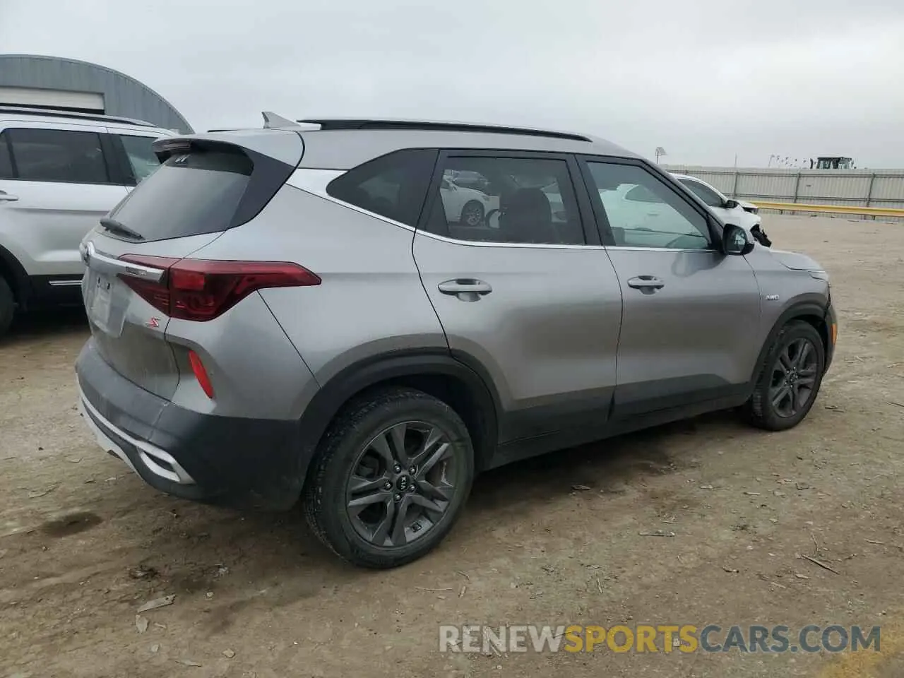 3 Фотография поврежденного автомобиля KNDEUCAA3M7043327 KIA SELTOS 2021