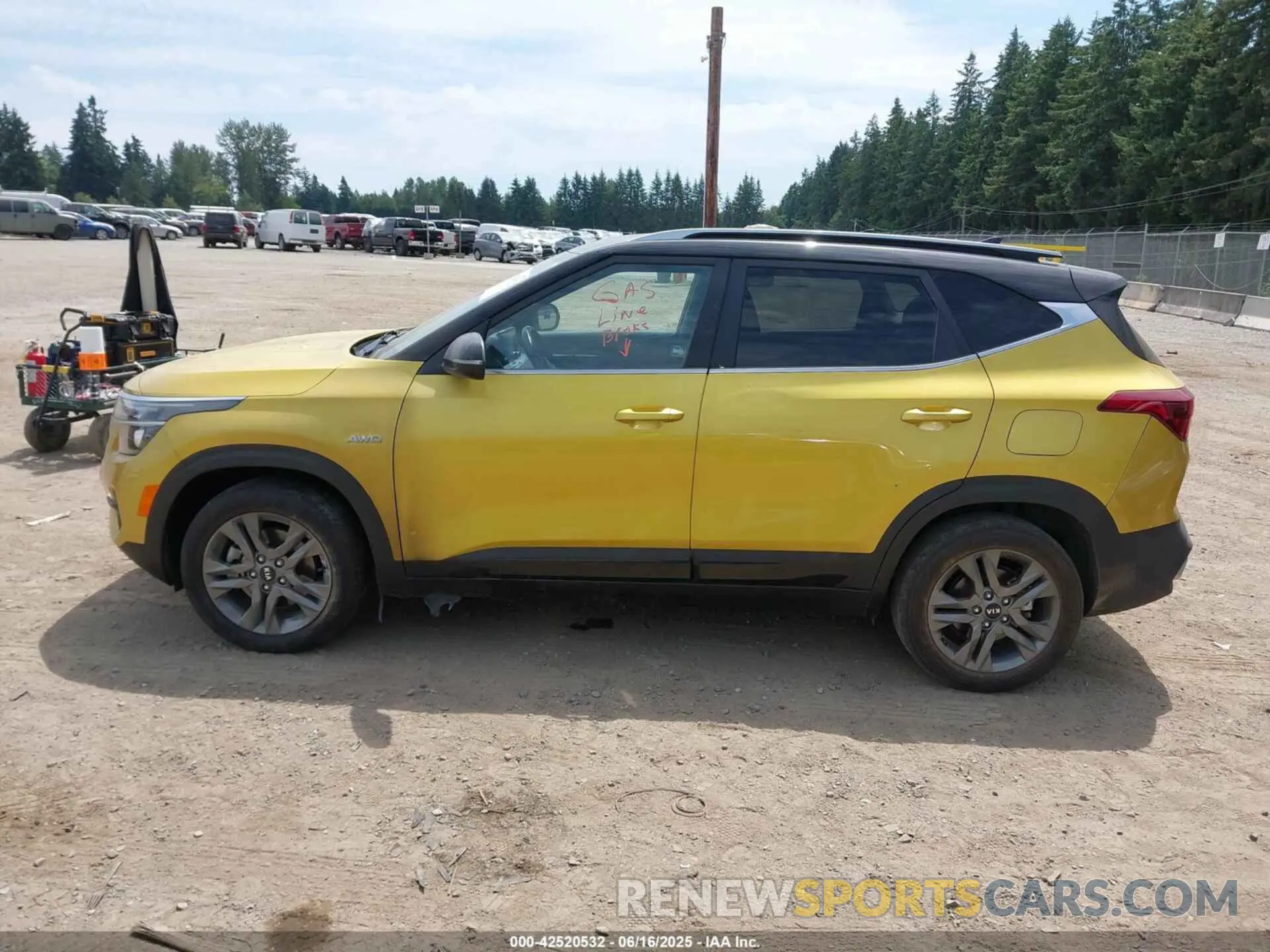 14 Фотография поврежденного автомобиля KNDEUCAA6M7196025 KIA SELTOS 2021