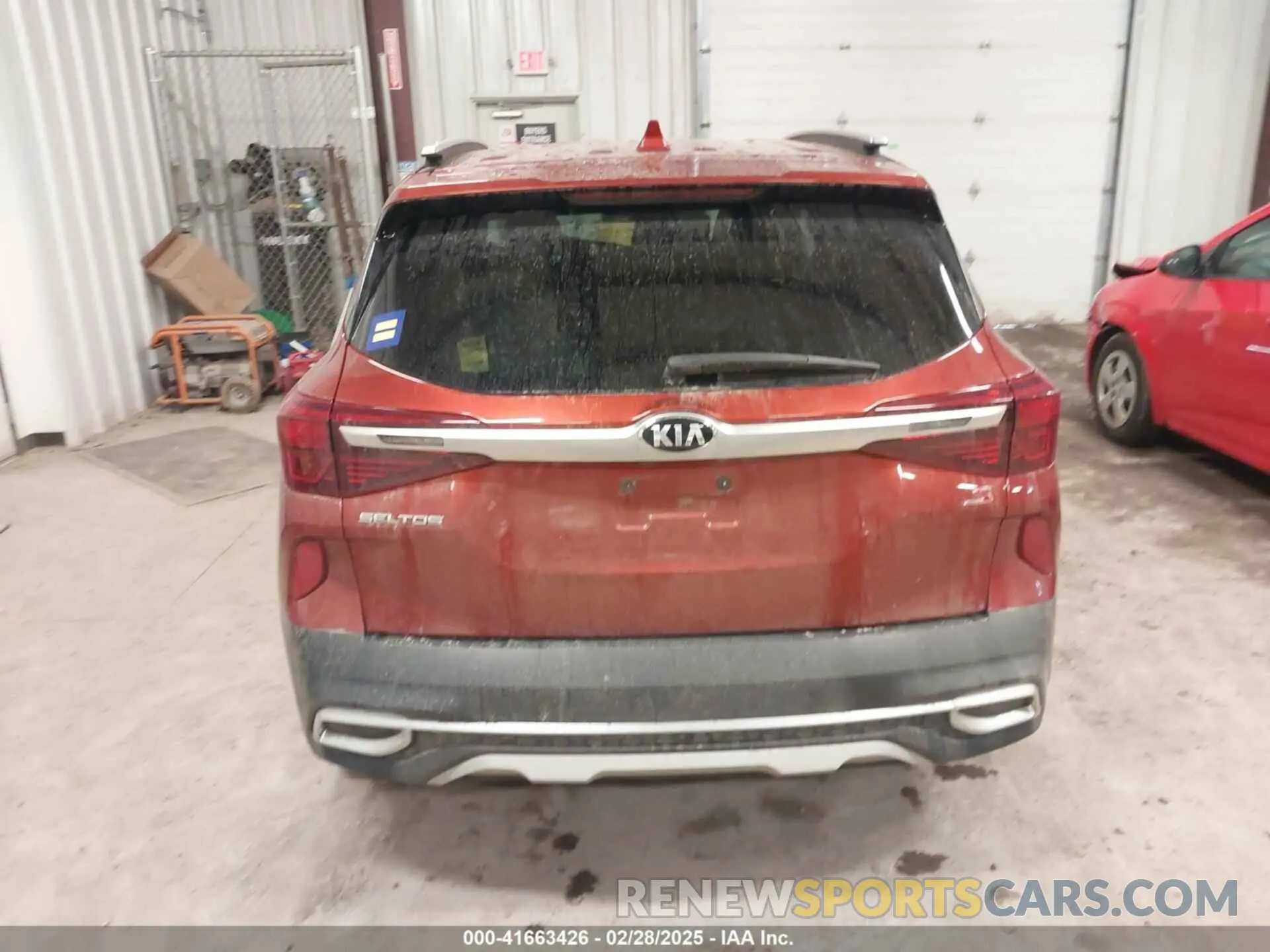 16 Photograph of a damaged car KNDEUCAA7M7138912 KIA SELTOS 2021