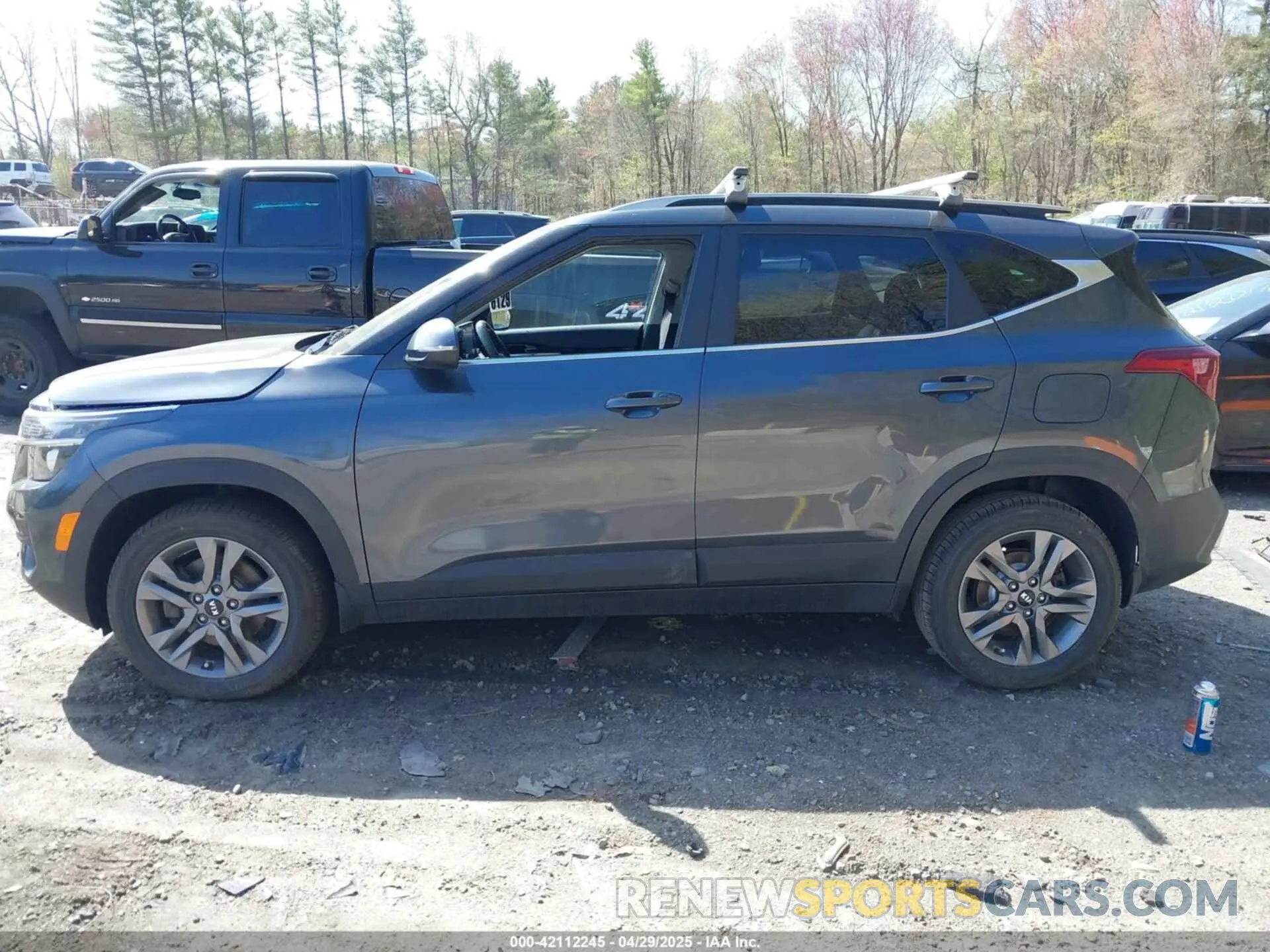 13 Photograph of a damaged car KNDEUCAA7M7170551 KIA SELTOS 2021