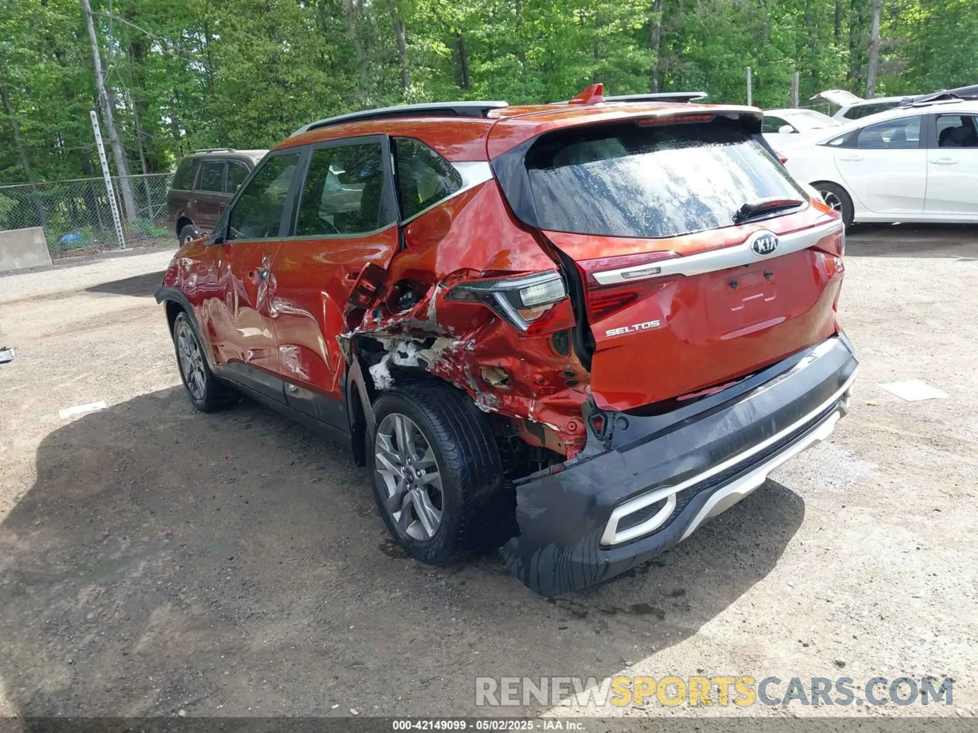 3 Photograph of a damaged car KNDEUCAA7M7205718 KIA SELTOS 2021