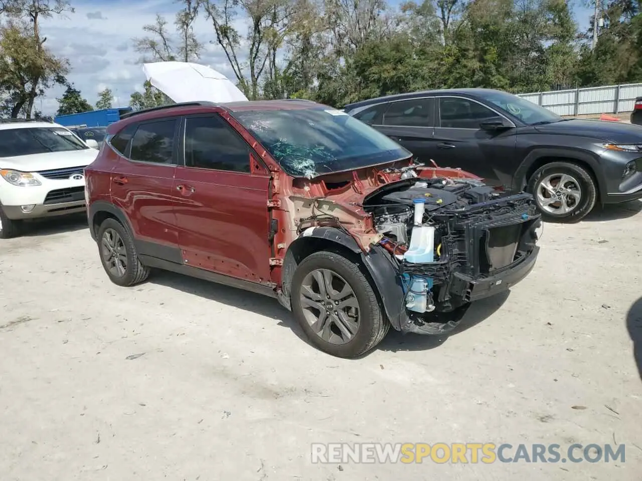 4 Фотография поврежденного автомобиля KNDEUCAA8M7093785 KIA SELTOS 2021