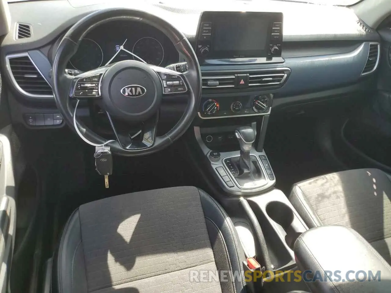 8 Фотография поврежденного автомобиля KNDEUCAA8M7093785 KIA SELTOS 2021