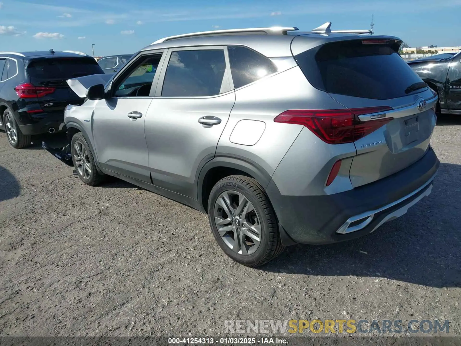 3 Фотография поврежденного автомобиля KNDEUCAA8M7175466 KIA SELTOS 2021