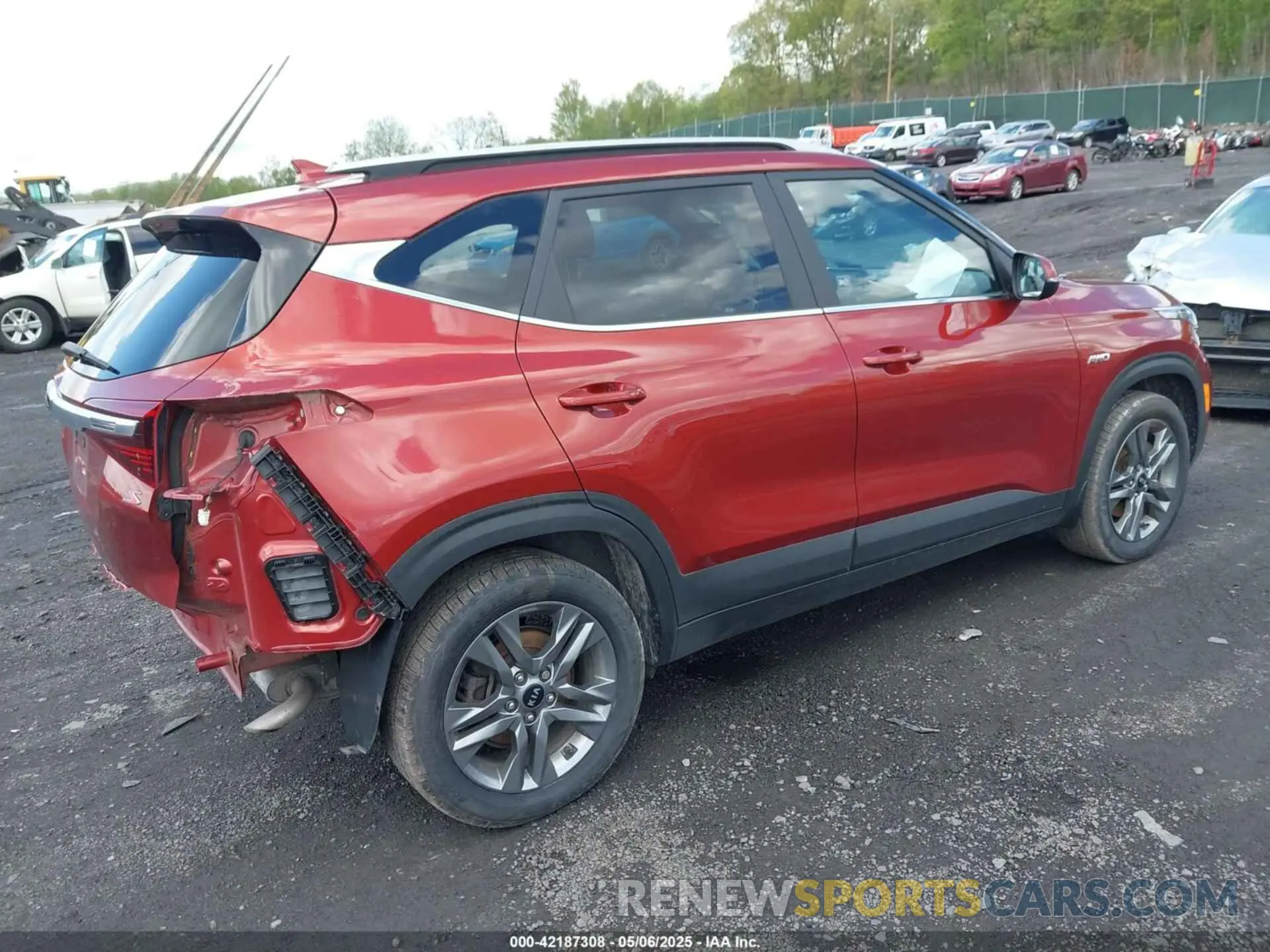 4 Фотография поврежденного автомобиля KNDEUCAA9M7074842 KIA SELTOS 2021