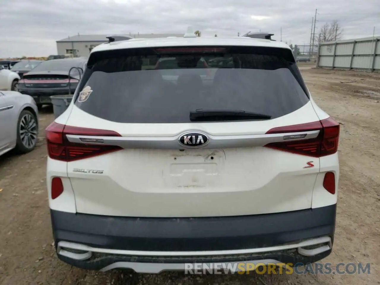 6 Фотография поврежденного автомобиля KNDEUCAAXM7170110 KIA SELTOS 2021