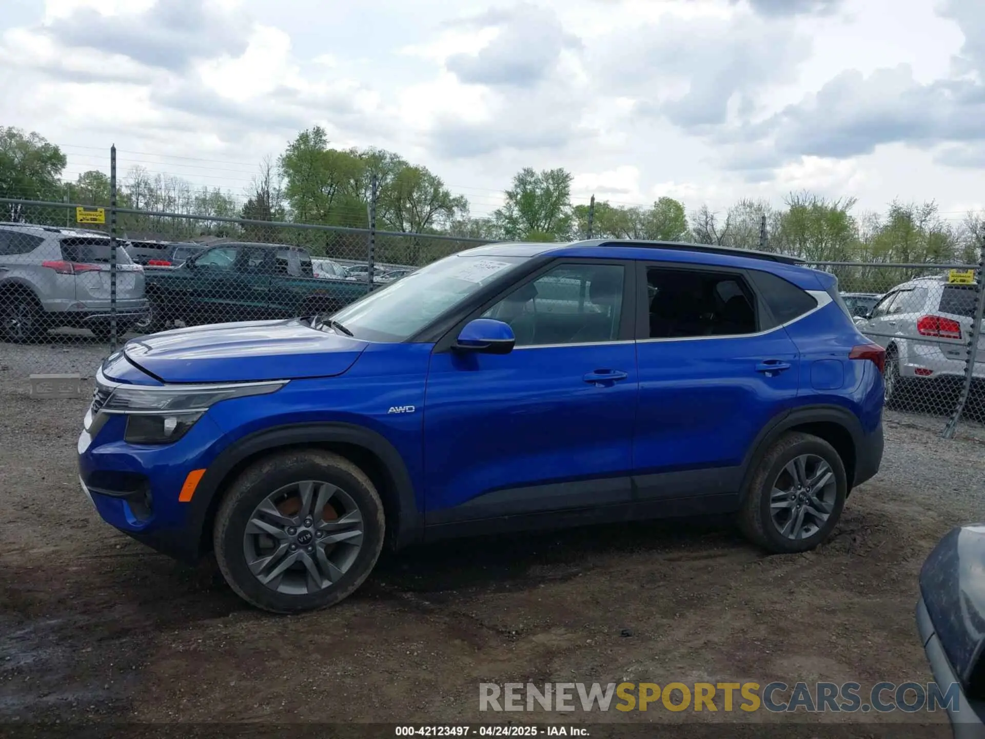 13 Фотография поврежденного автомобиля KNDEUCAAXM7221587 KIA SELTOS 2021
