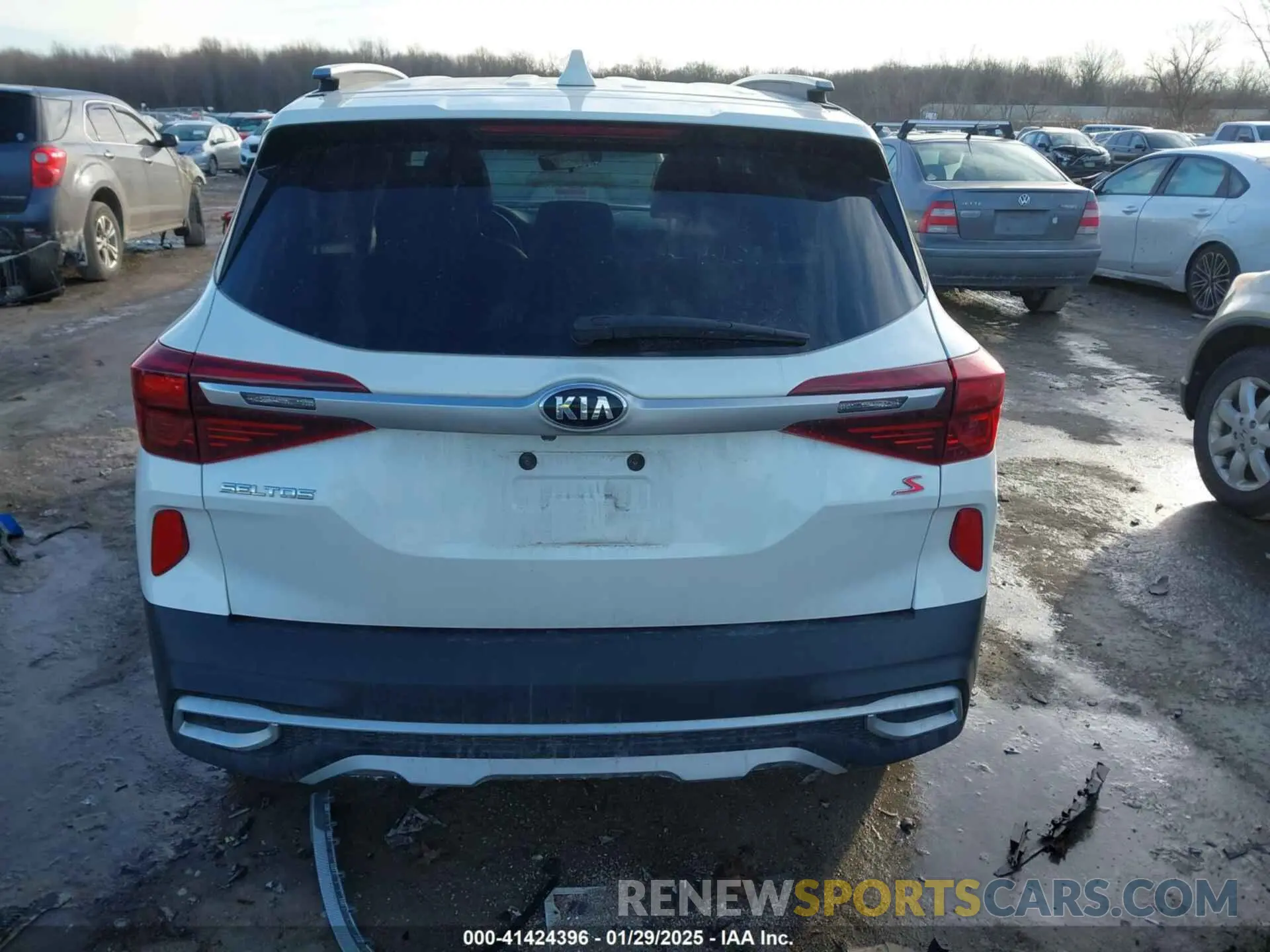 17 Фотография поврежденного автомобиля KNDEUCAAXM7225123 KIA SELTOS 2021