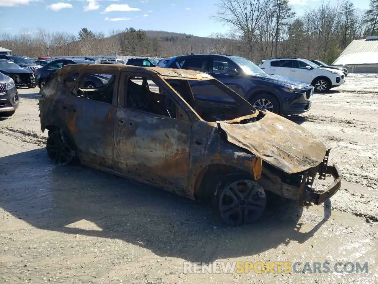 4 Photograph of a damaged car LNDEPCAA5M7045507 KIA SELTOS 2021