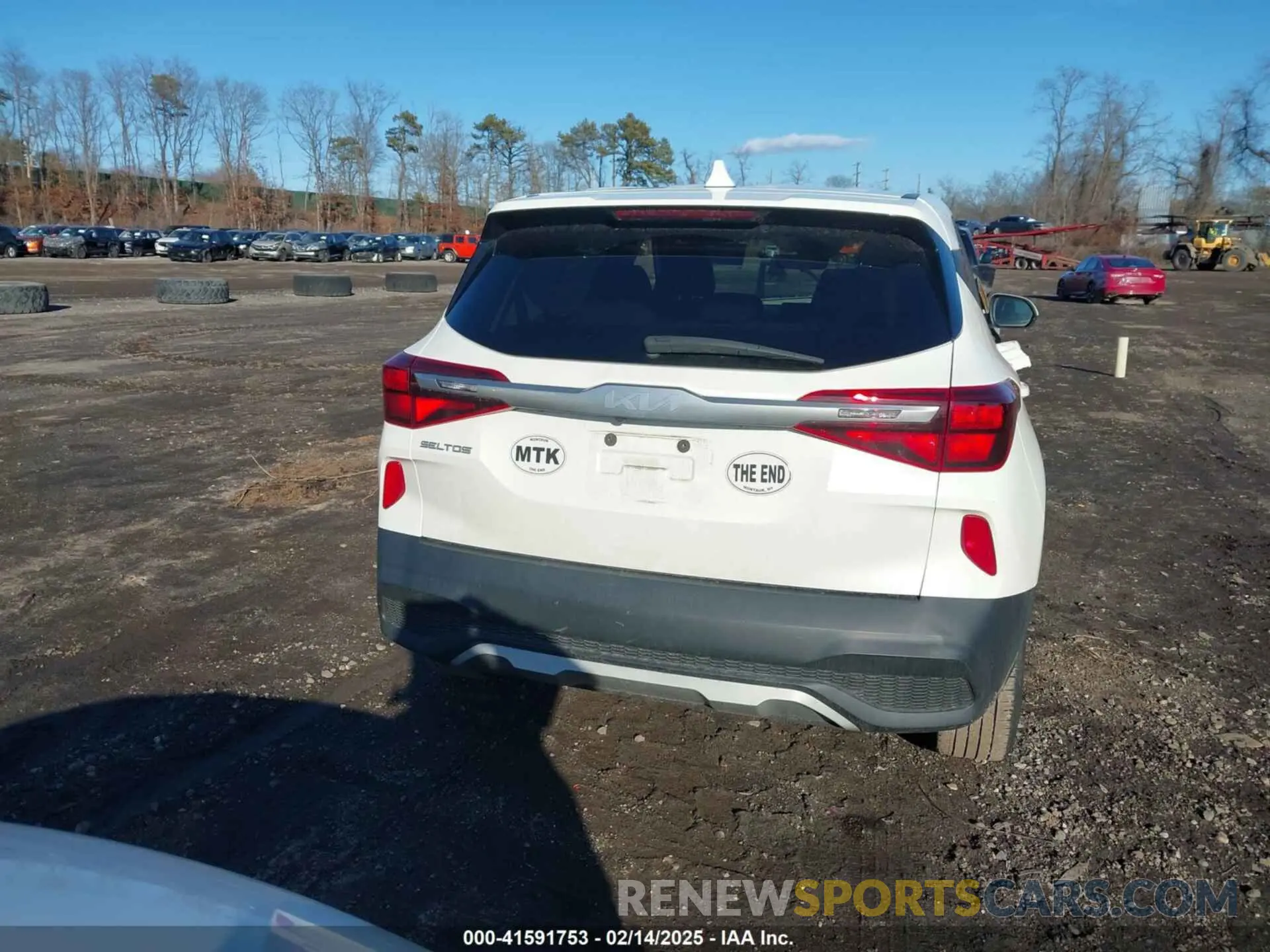 3 Photograph of a damaged car KNDEPCAA8N7316478 KIA SELTOS 2022