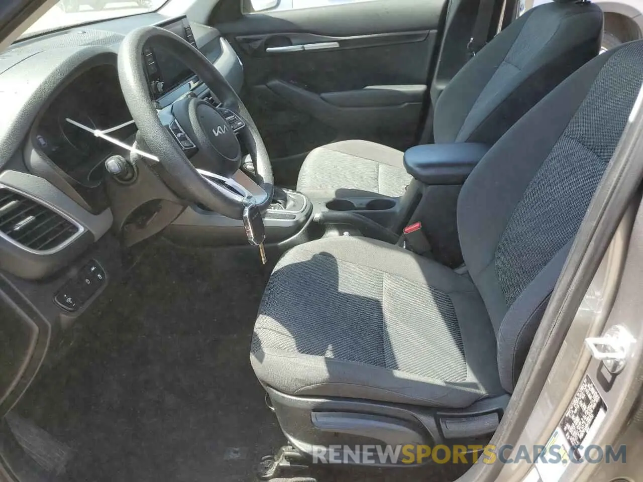 7 Photograph of a damaged car KNDEPCAA8N7330753 KIA SELTOS 2022