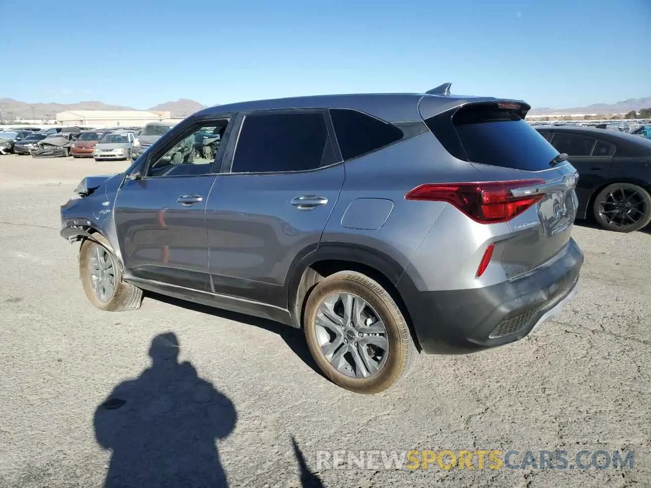 2 Photograph of a damaged car KNDEPCAAXN7249656 KIA SELTOS 2022