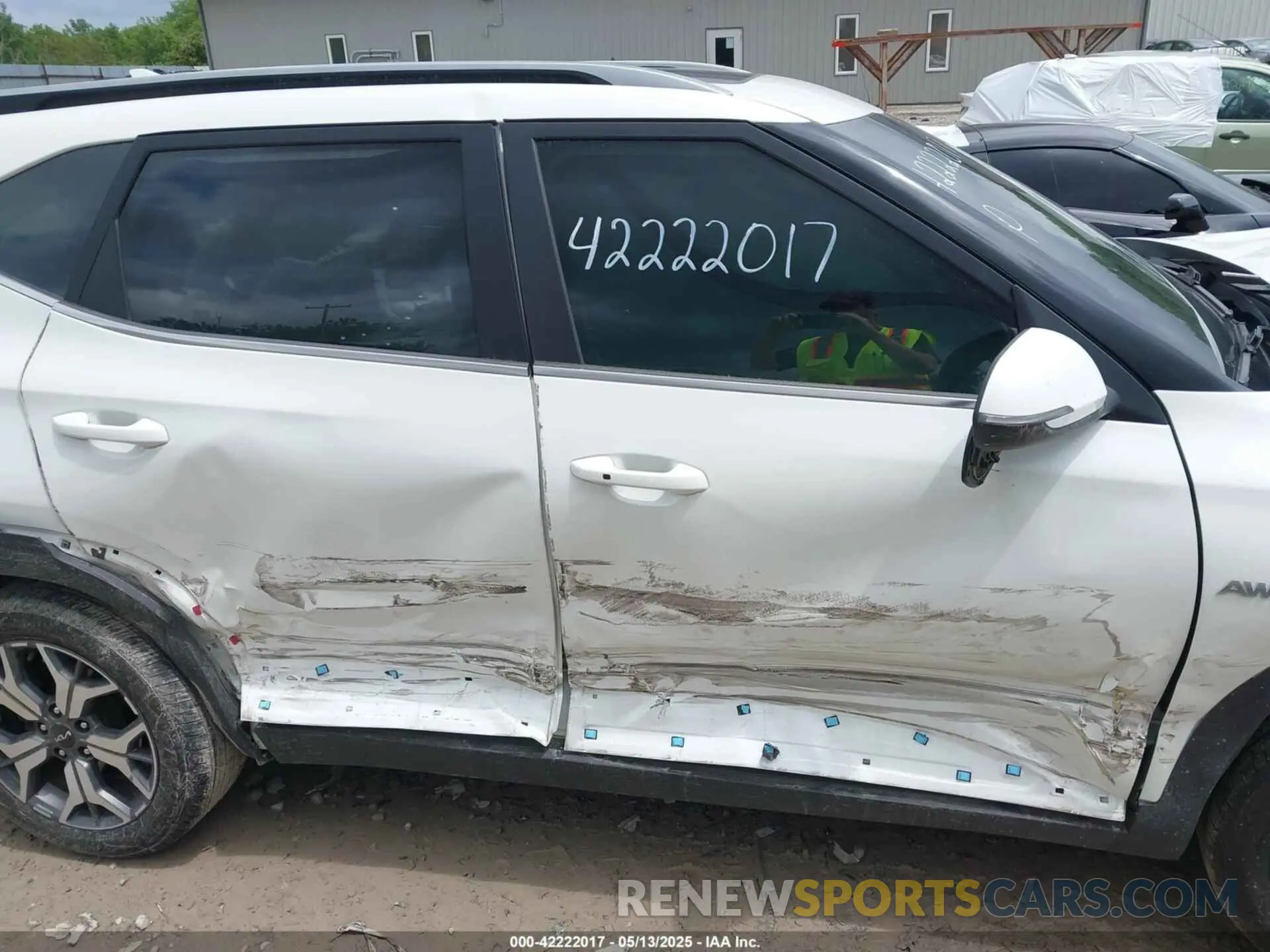 14 Photograph of a damaged car KNDERCAA0N7238739 KIA SELTOS 2022