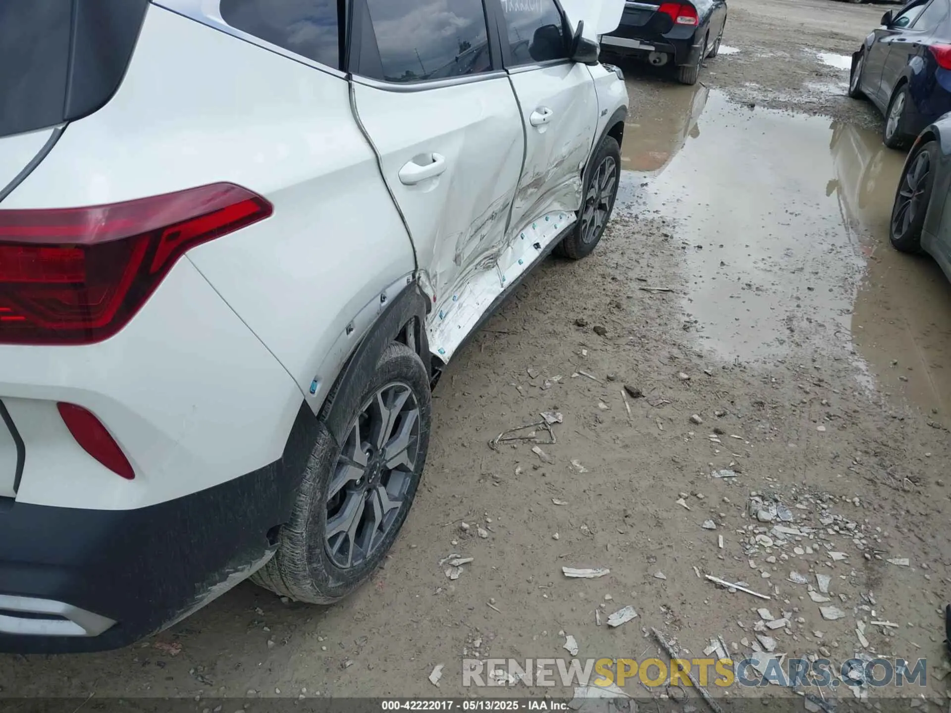 6 Photograph of a damaged car KNDERCAA0N7238739 KIA SELTOS 2022