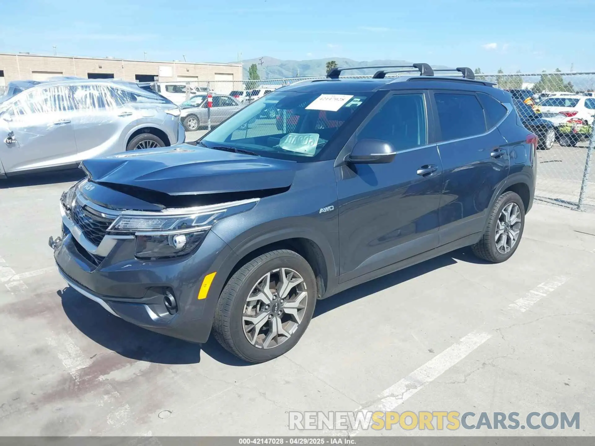2 Photograph of a damaged car KNDERCAA0N7315688 KIA SELTOS 2022