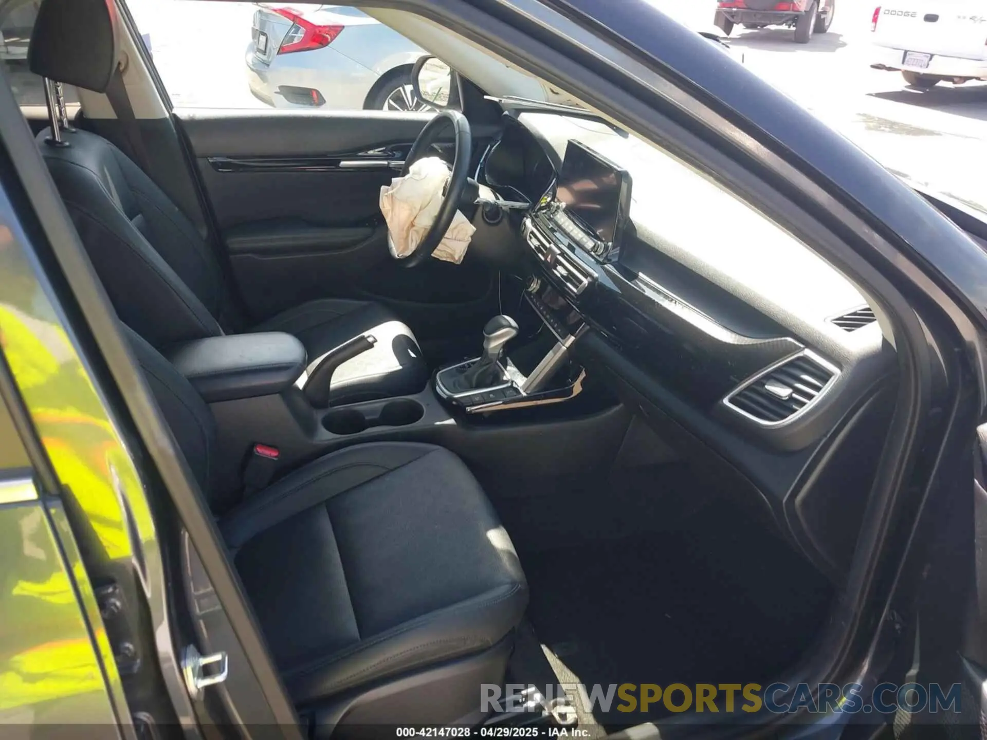 5 Photograph of a damaged car KNDERCAA0N7315688 KIA SELTOS 2022