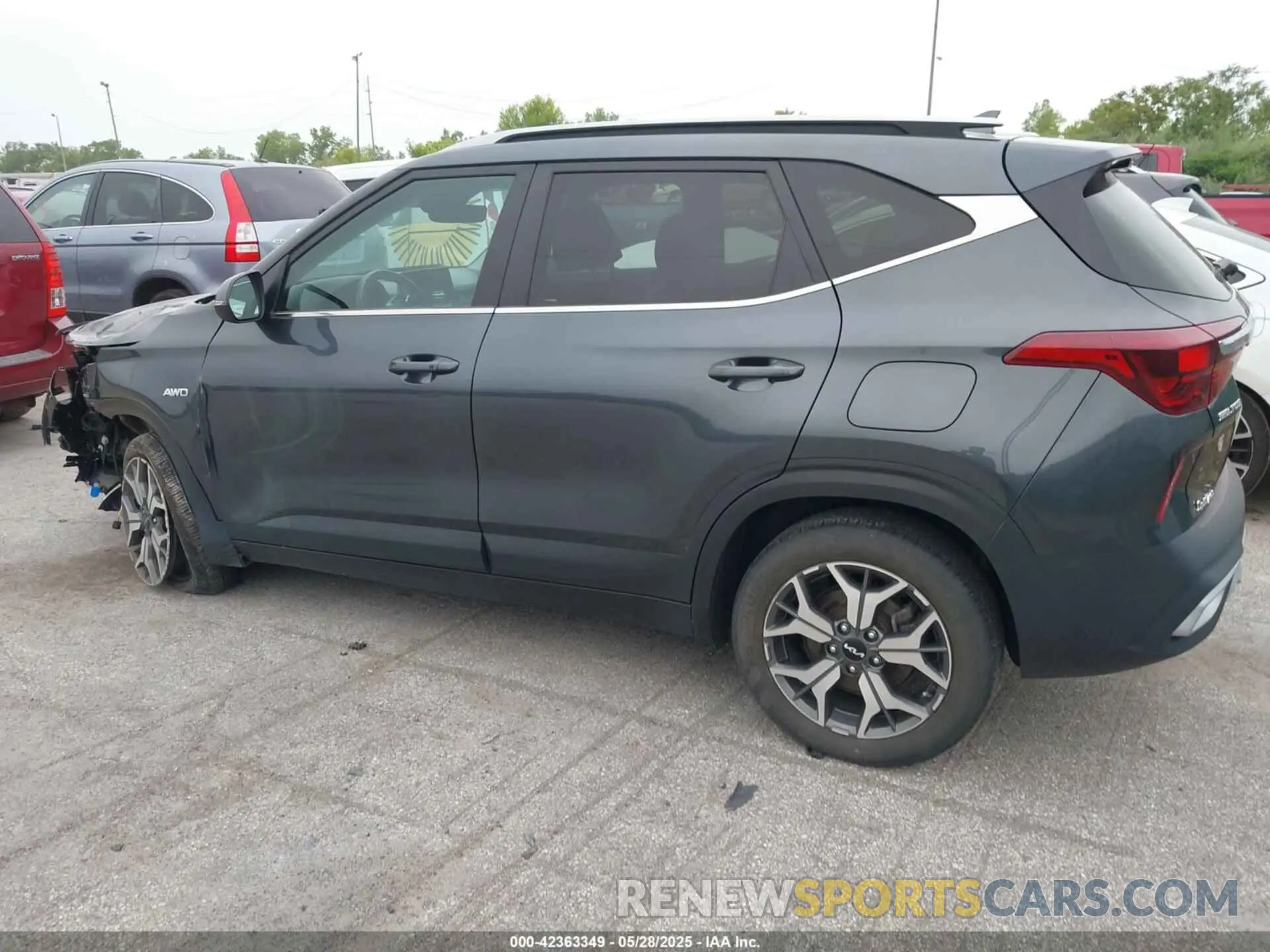 15 Photograph of a damaged car KNDERCAA3N7237293 KIA SELTOS 2022