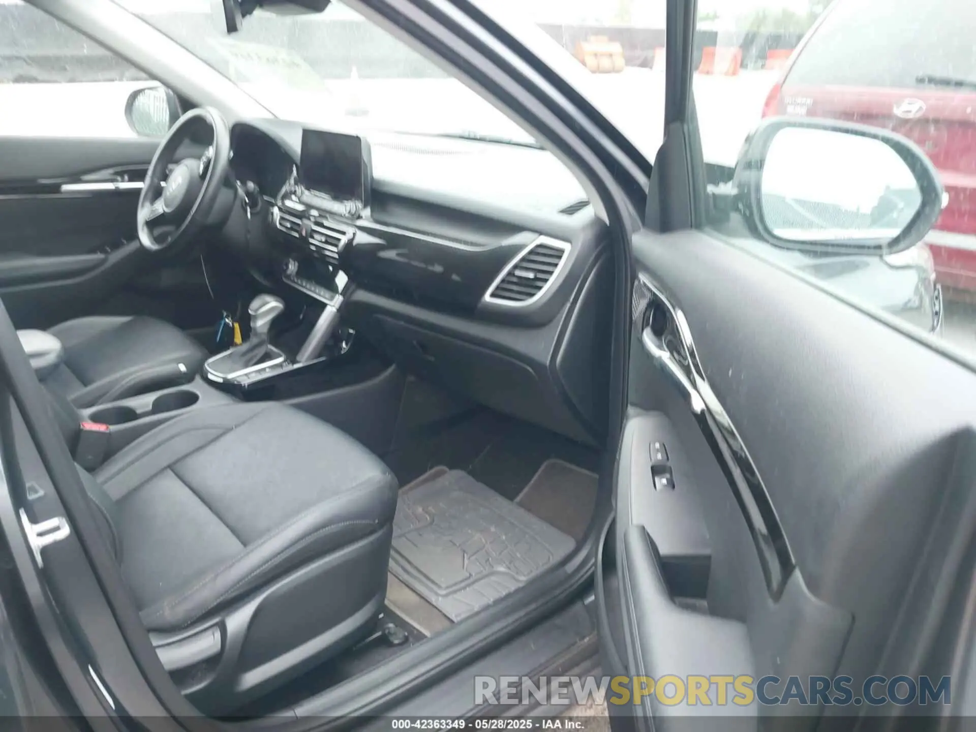 5 Photograph of a damaged car KNDERCAA3N7237293 KIA SELTOS 2022