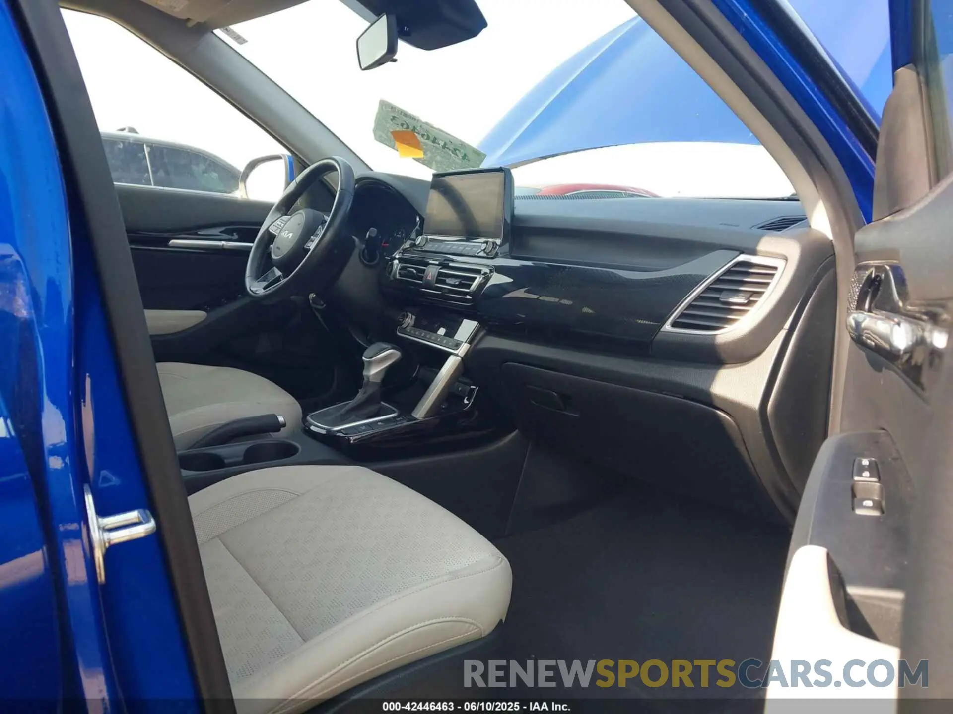 5 Photograph of a damaged car KNDERCAA8N7295996 KIA SELTOS 2022