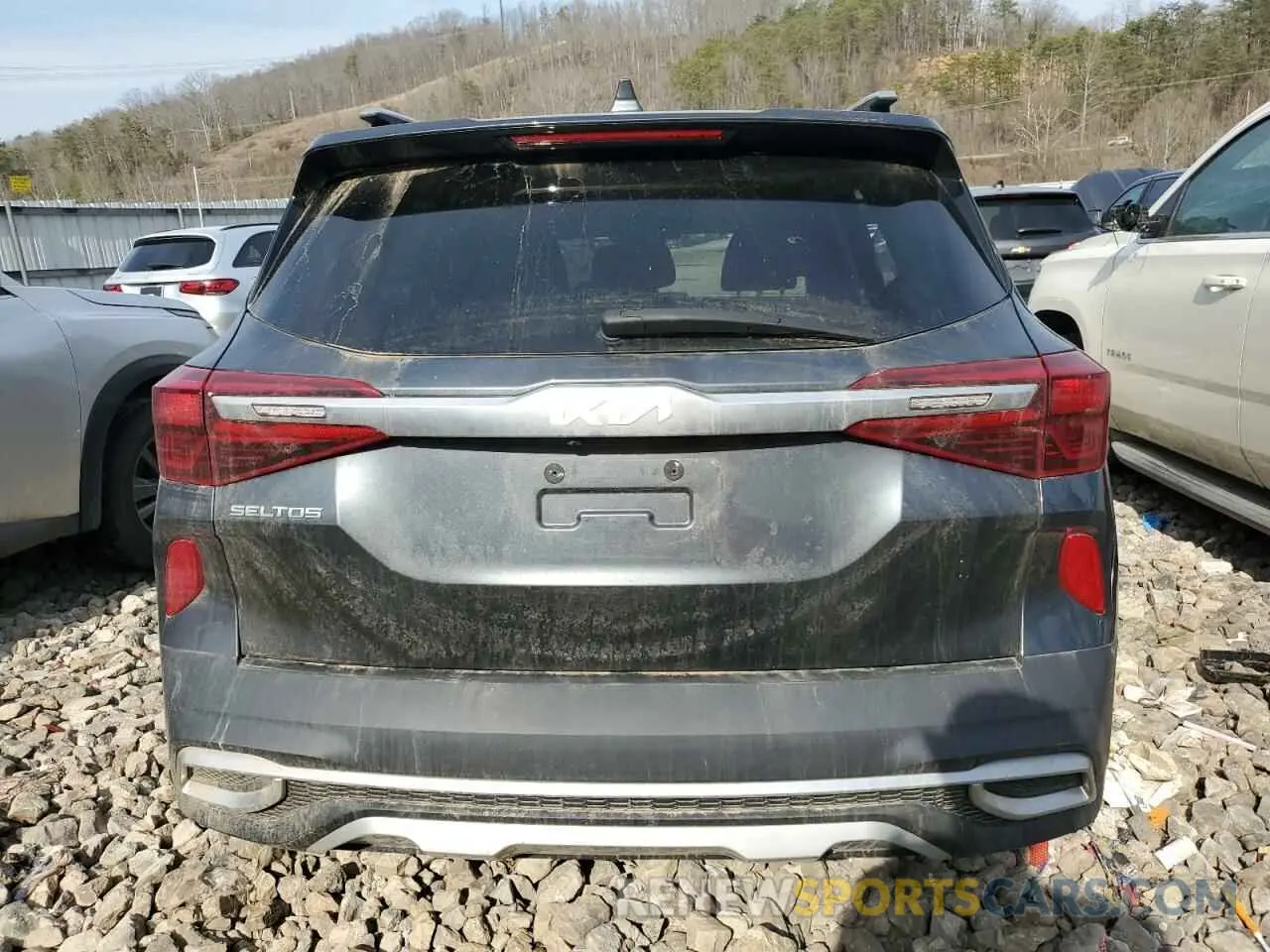 6 Photograph of a damaged car KNDERCAA9N7341643 KIA SELTOS 2022