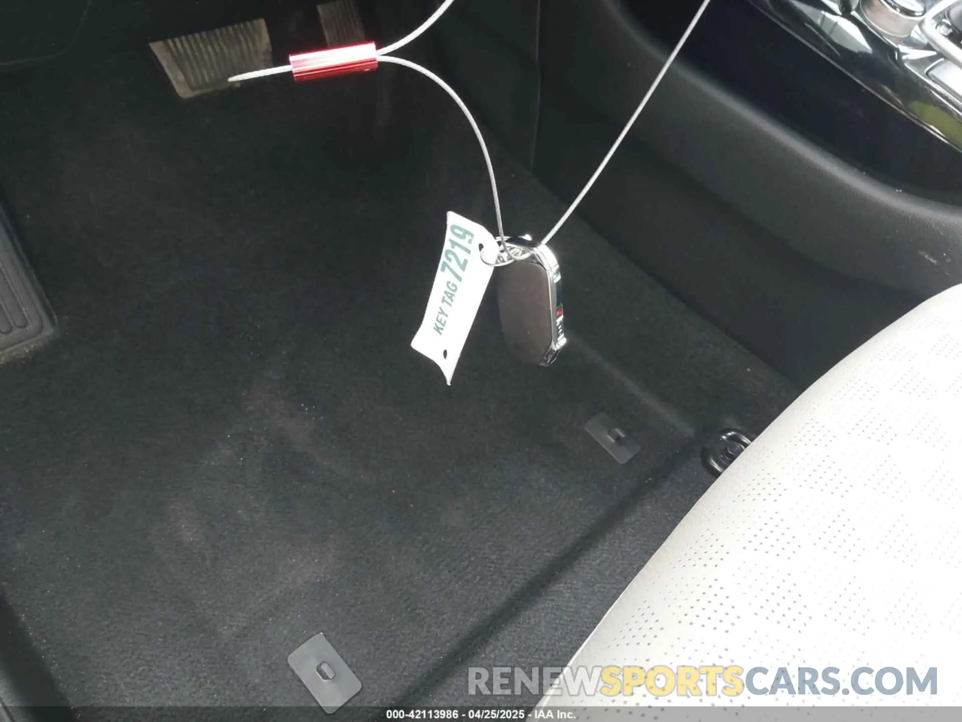 11 Photograph of a damaged car KNDERCAAXN7287172 KIA SELTOS 2022