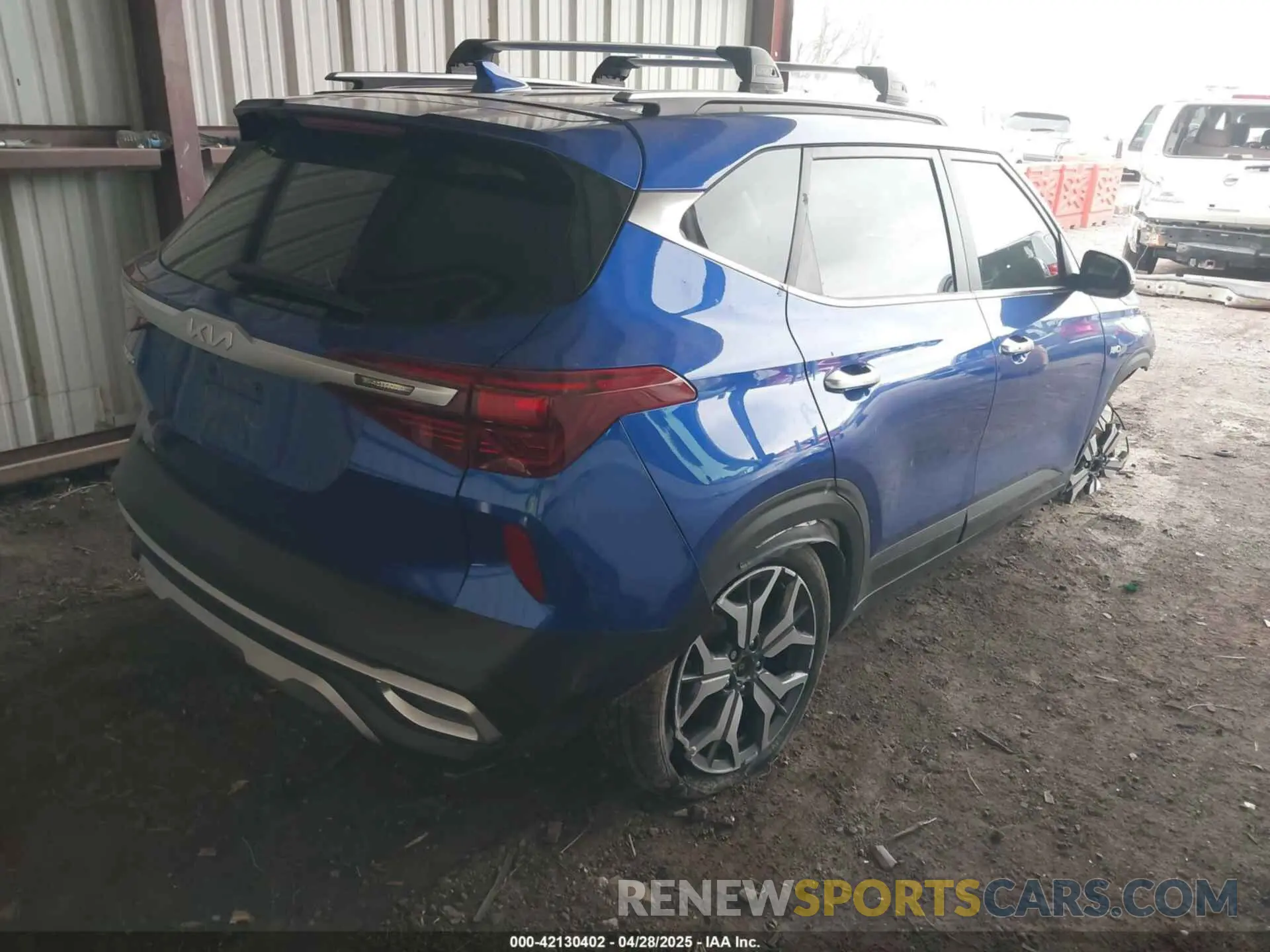 4 Photograph of a damaged car KNDETCA20N7274702 KIA SELTOS 2022