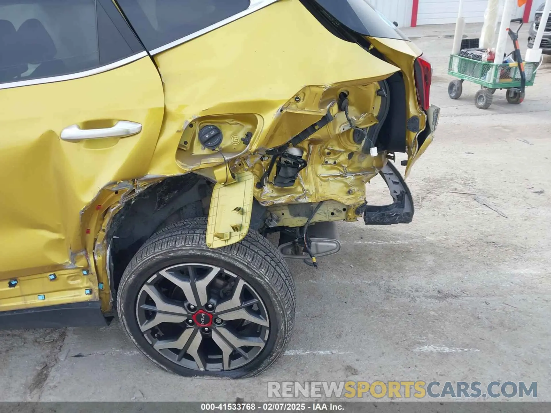 6 Photograph of a damaged car KNDETCA25N7274582 KIA SELTOS 2022