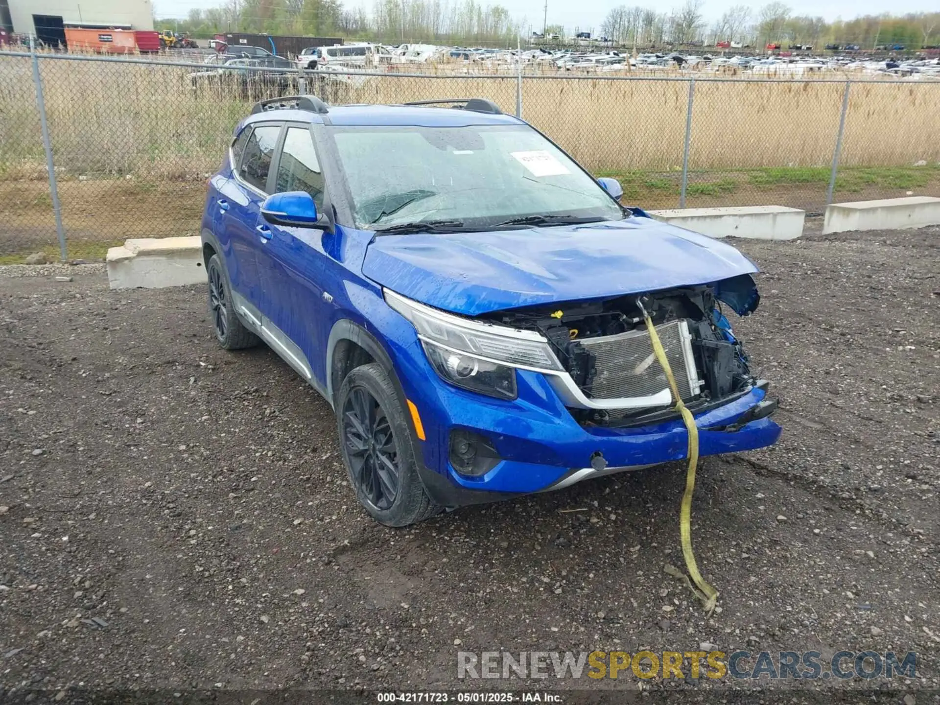 1 Photograph of a damaged car KNDEUCA22N7245165 KIA SELTOS 2022
