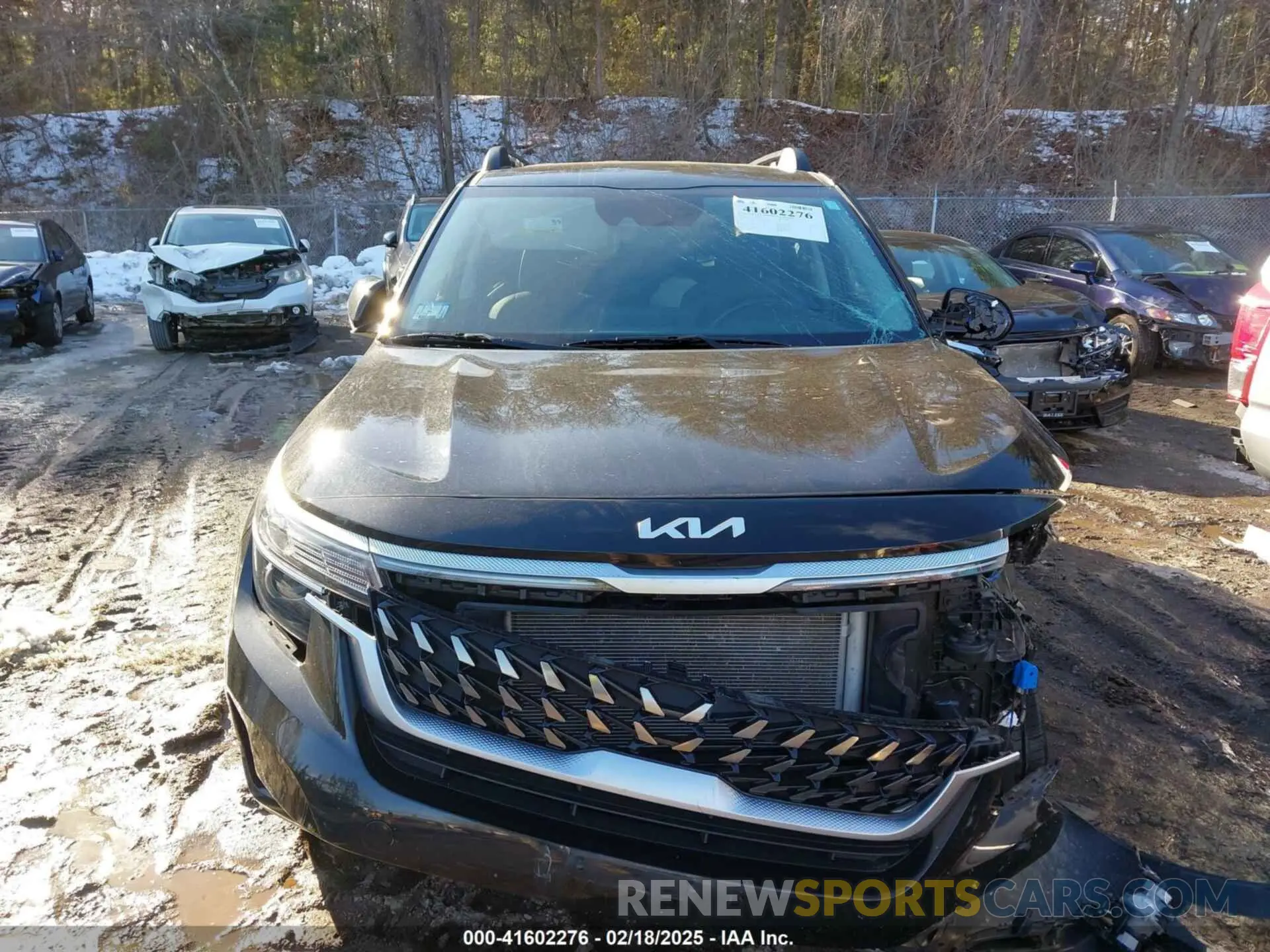 13 Photograph of a damaged car KNDEUCA2XN7294324 KIA SELTOS 2022