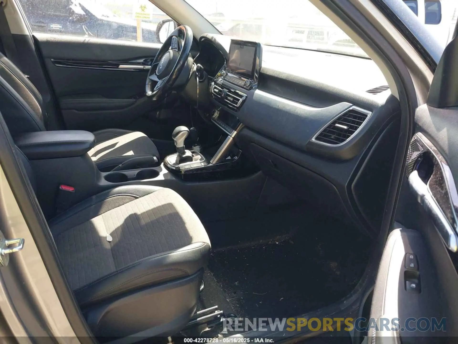 5 Photograph of a damaged car KNDEUCAA0N7260237 KIA SELTOS 2022