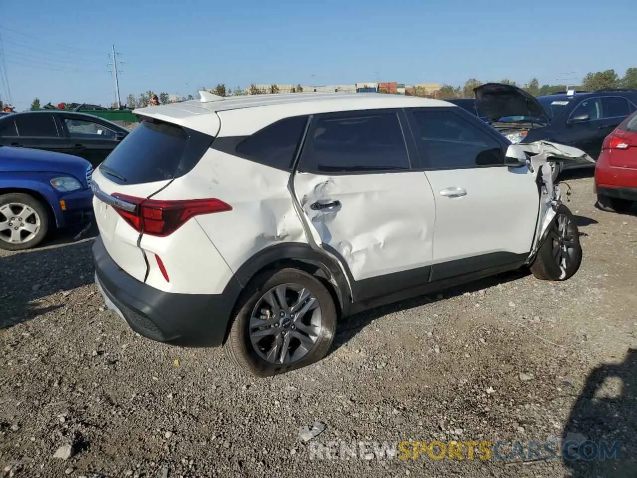 3 Фотография поврежденного автомобиля KNDEPCAA9P7381018 KIA SELTOS 2023