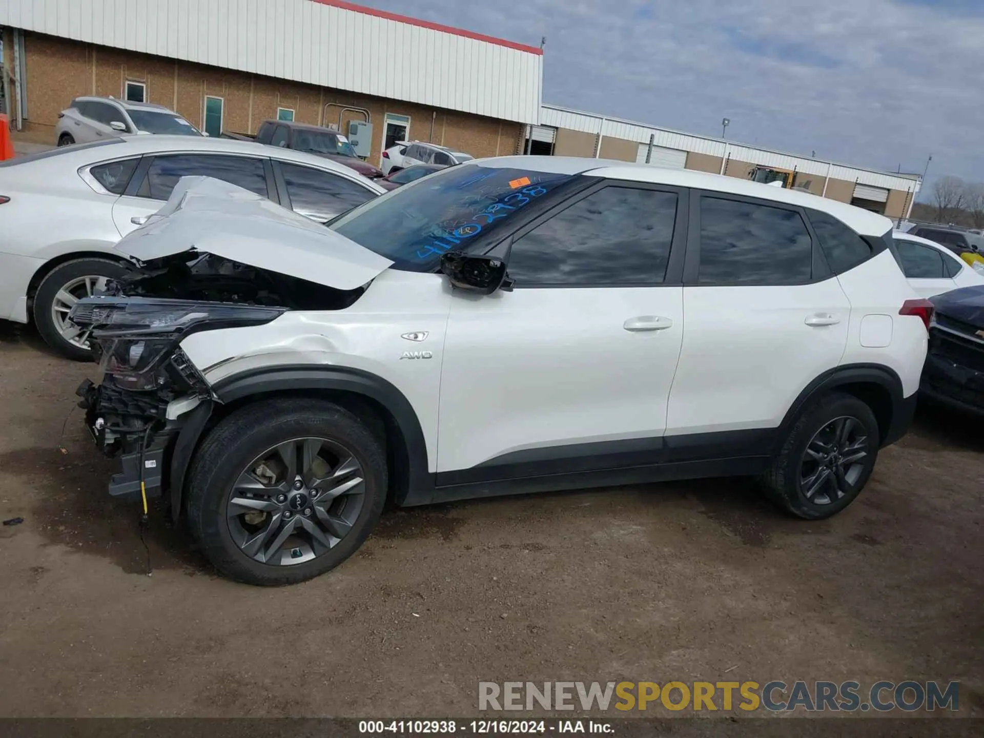 13 Photograph of a damaged car KNDEPCAAXP7423311 KIA SELTOS 2023
