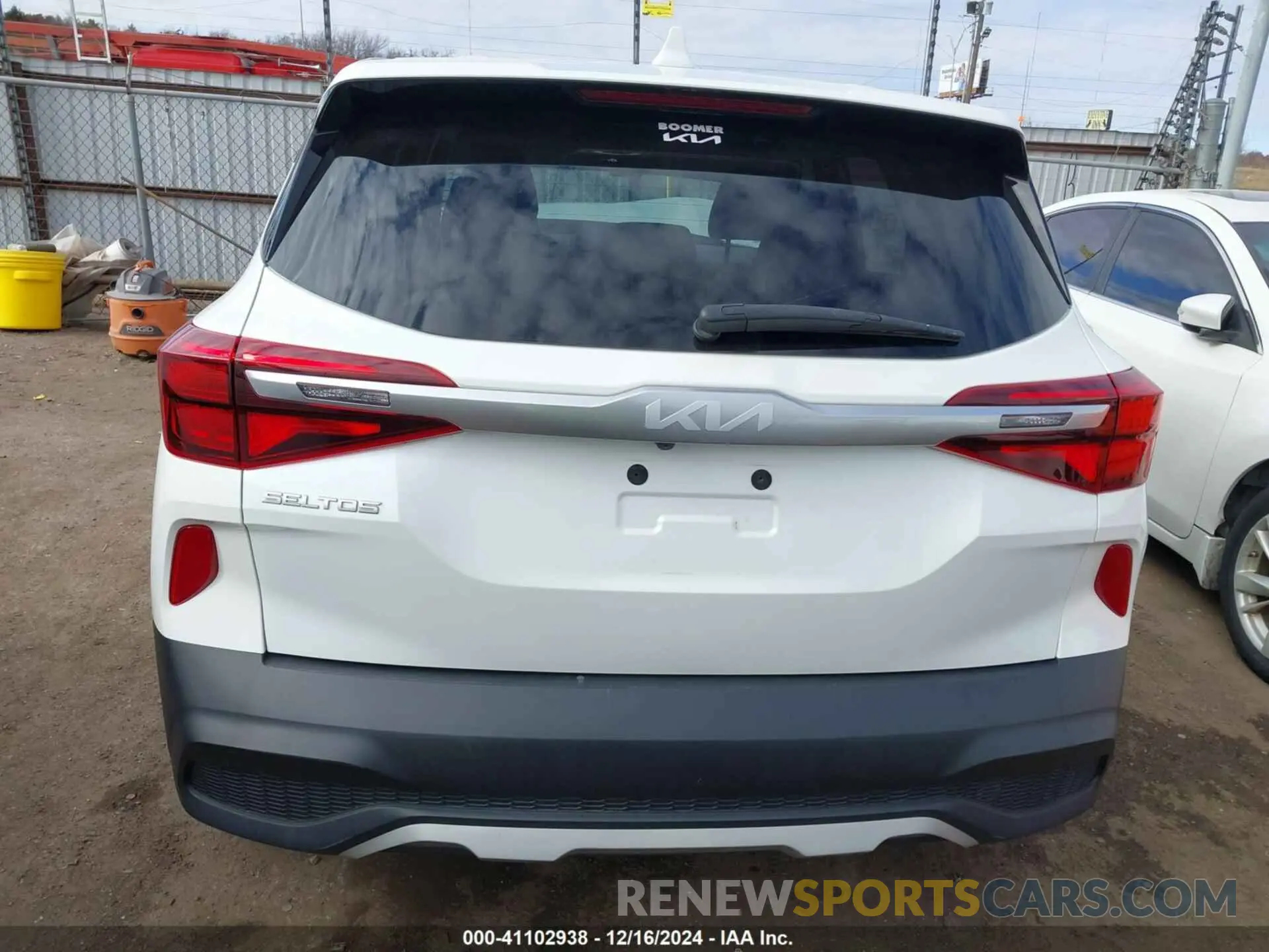 15 Photograph of a damaged car KNDEPCAAXP7423311 KIA SELTOS 2023