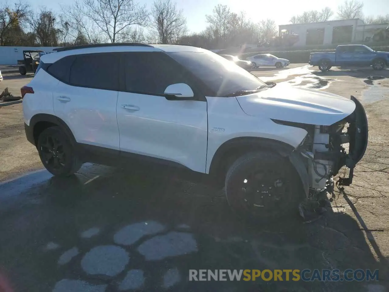 4 Фотография поврежденного автомобиля KNDERCAA1P7406729 KIA SELTOS 2023