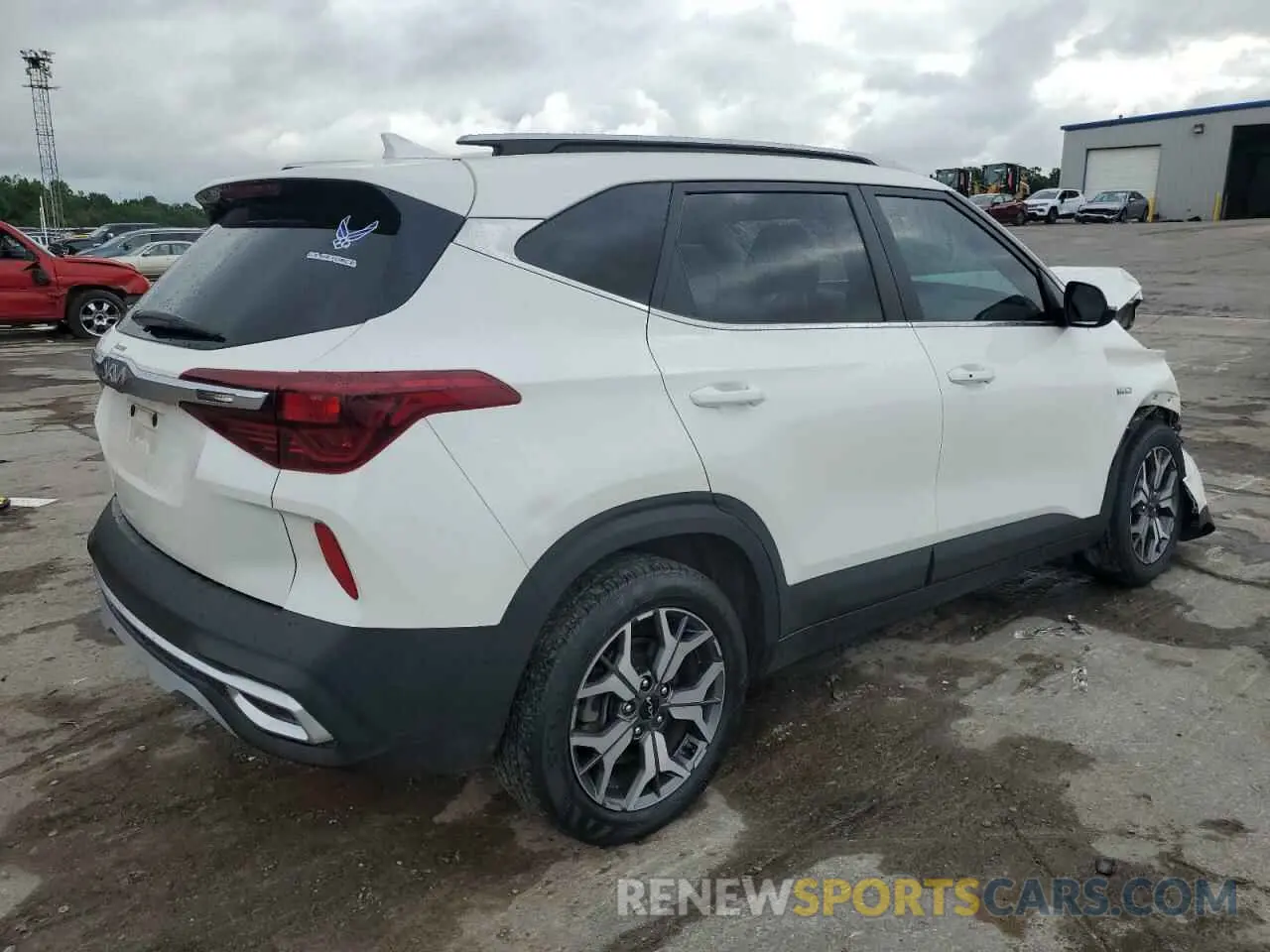 3 Фотография поврежденного автомобиля KNDERCAA8P7382090 KIA SELTOS 2023
