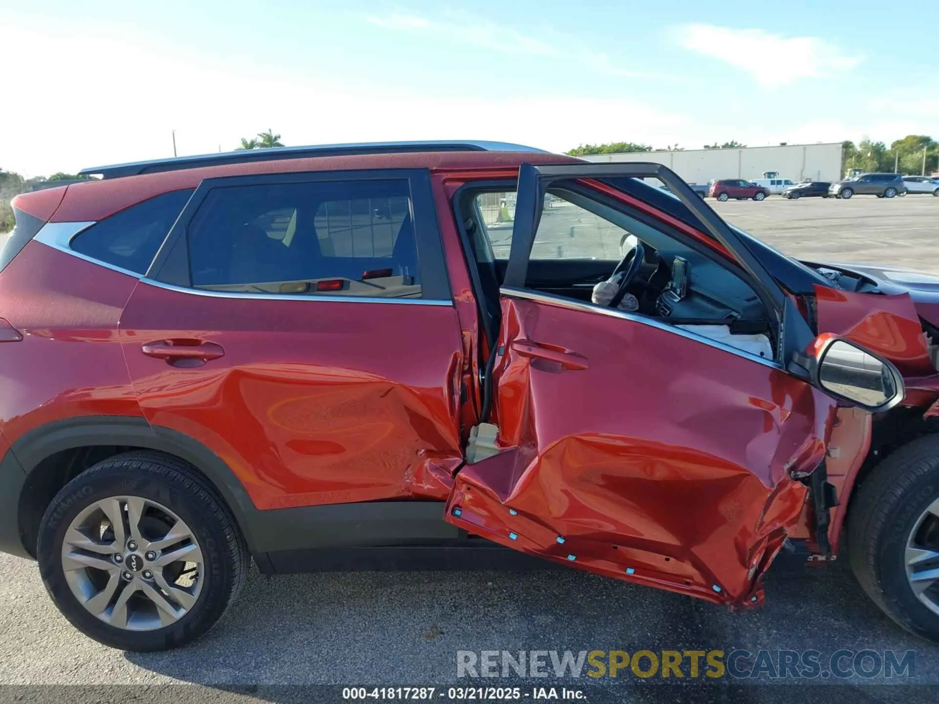 13 Photograph of a damaged car KNDEU2AA0P7452027 KIA SELTOS 2023